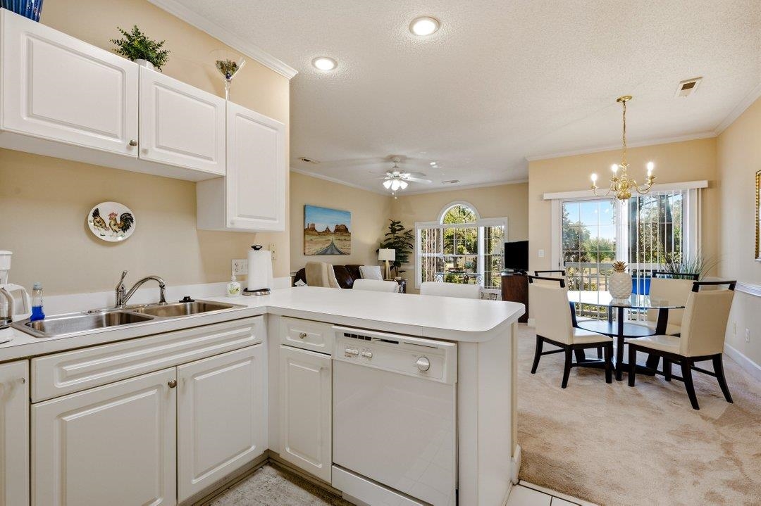 4221 Hibiscus Dr. Property Photo 12