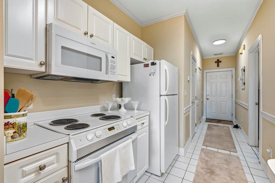 4221 Hibiscus Dr. Property Photo 14