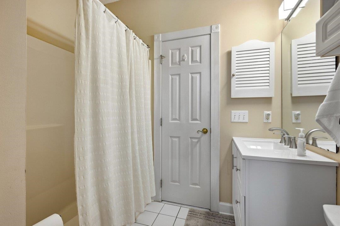4221 Hibiscus Dr. Property Photo 17