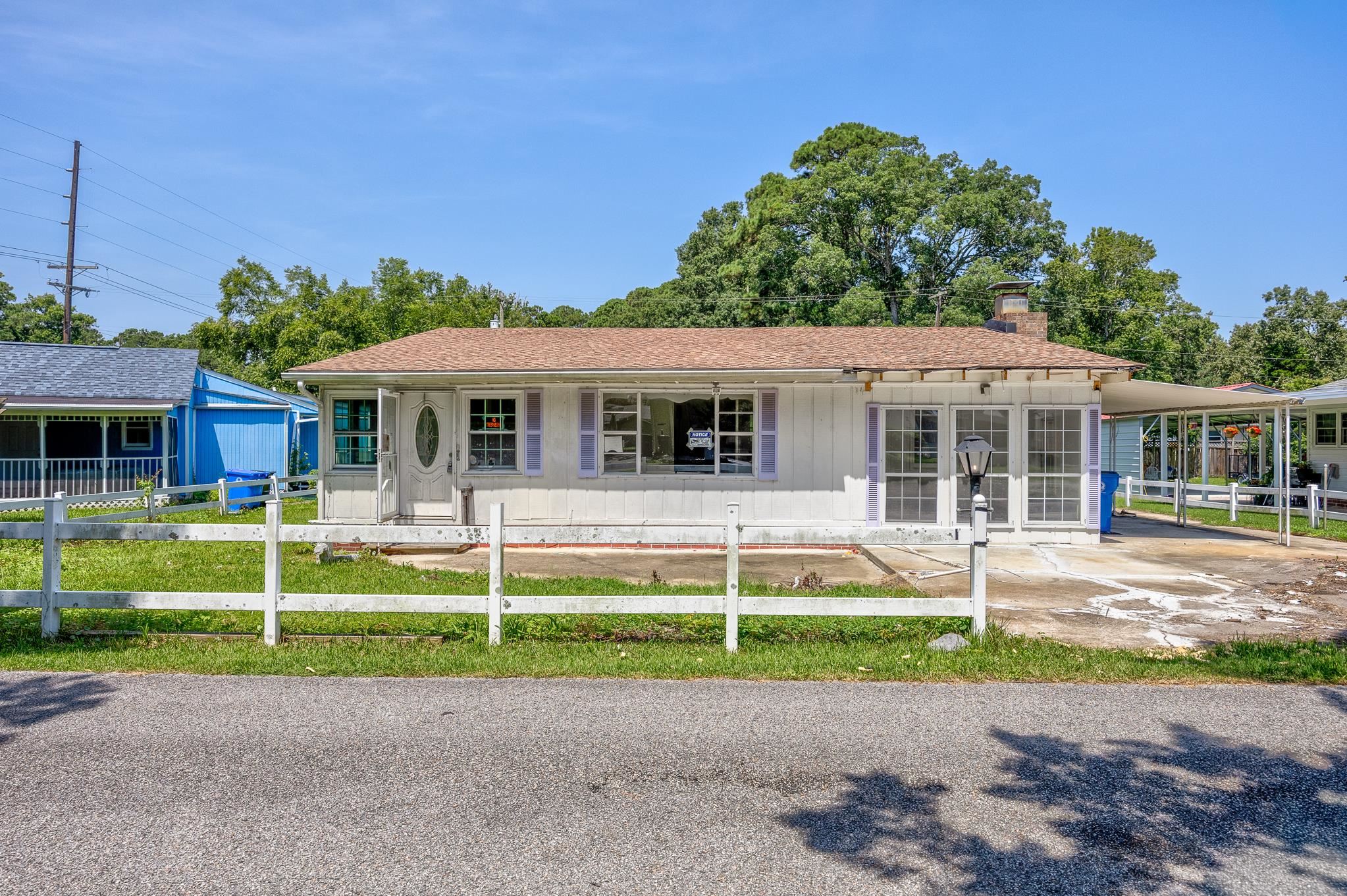 1210 Holly Park Circle Property Photo 1