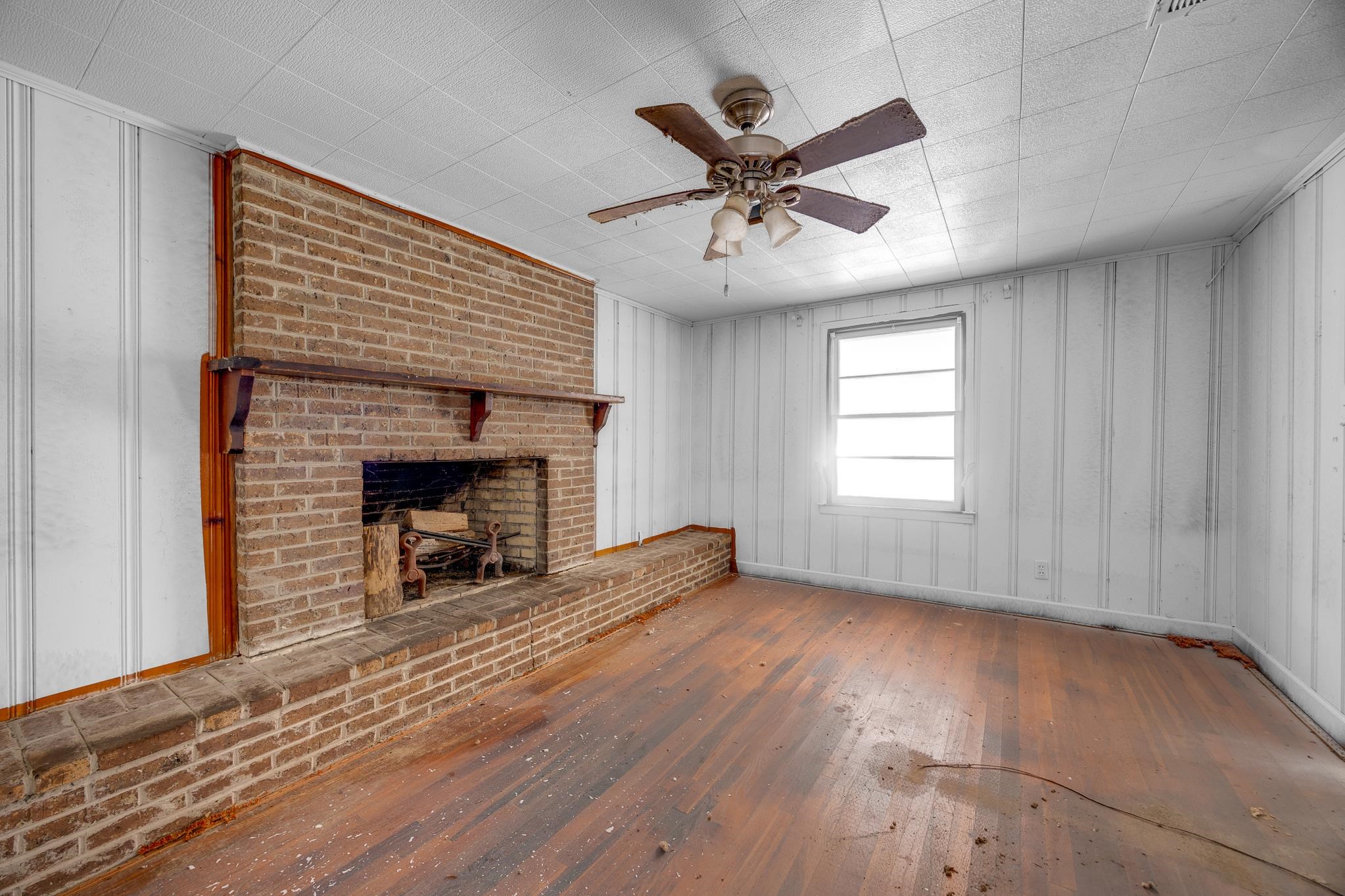 1210 Holly Park Circle Property Photo 5