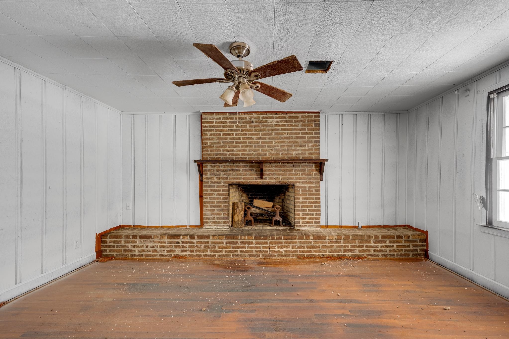 1210 Holly Park Circle Property Photo 6