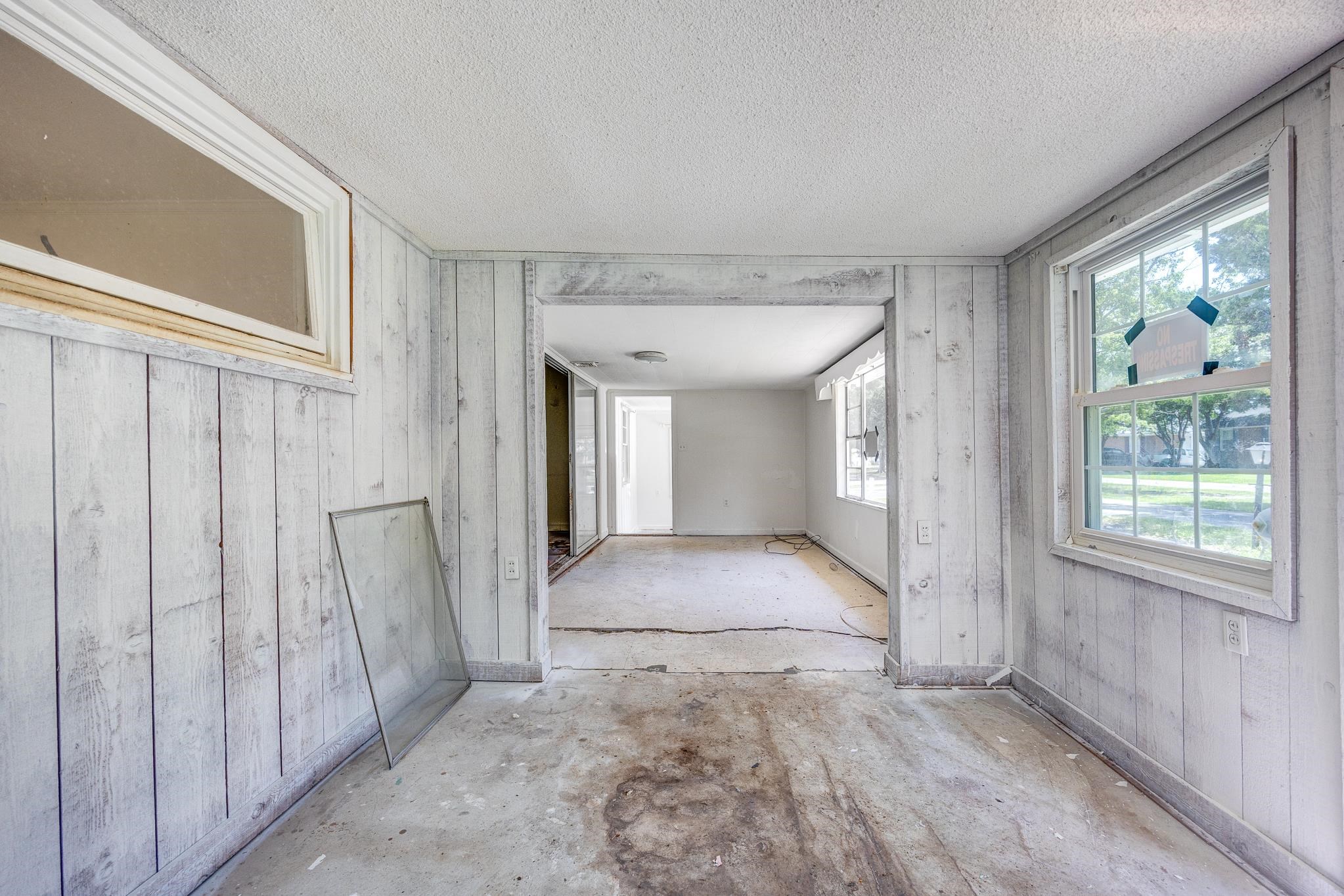 1210 Holly Park Circle Property Photo 10