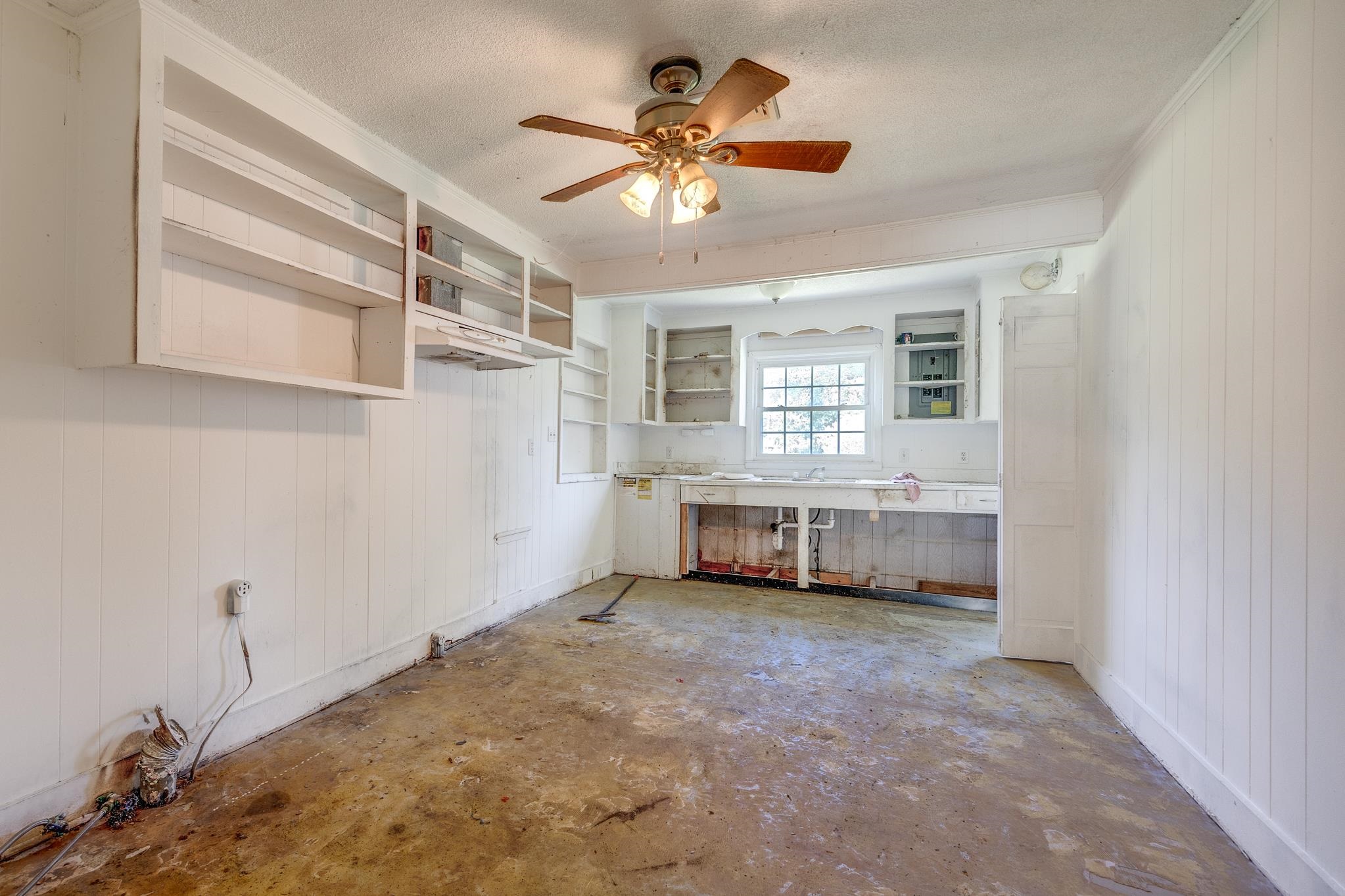 1210 Holly Park Circle Property Photo 14
