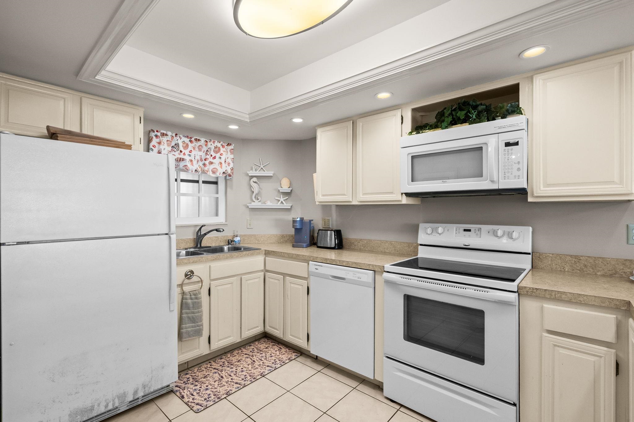 10100 Beach Club Dr. Property Photo 17