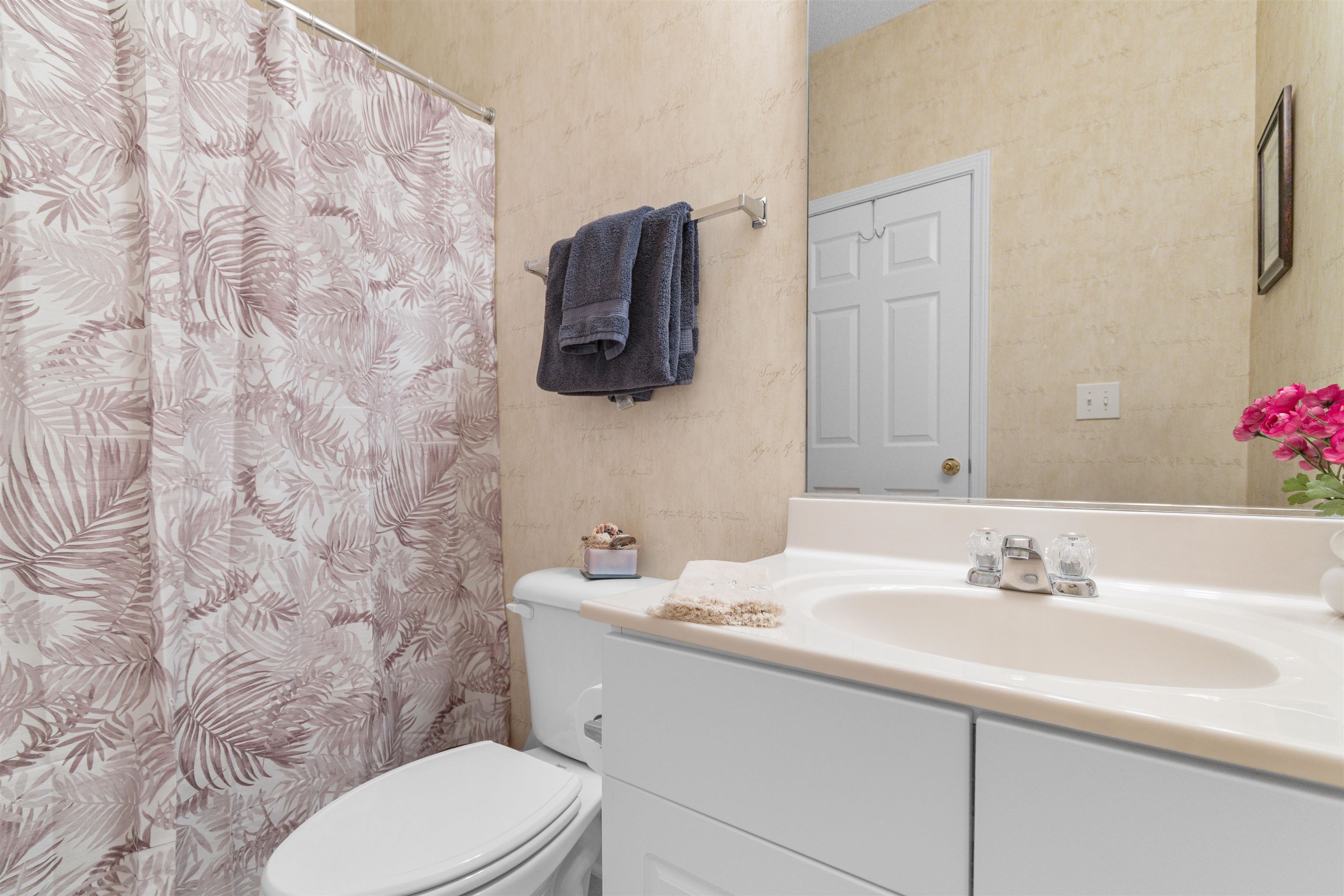 6253 Catalina Dr. Property Photo 18