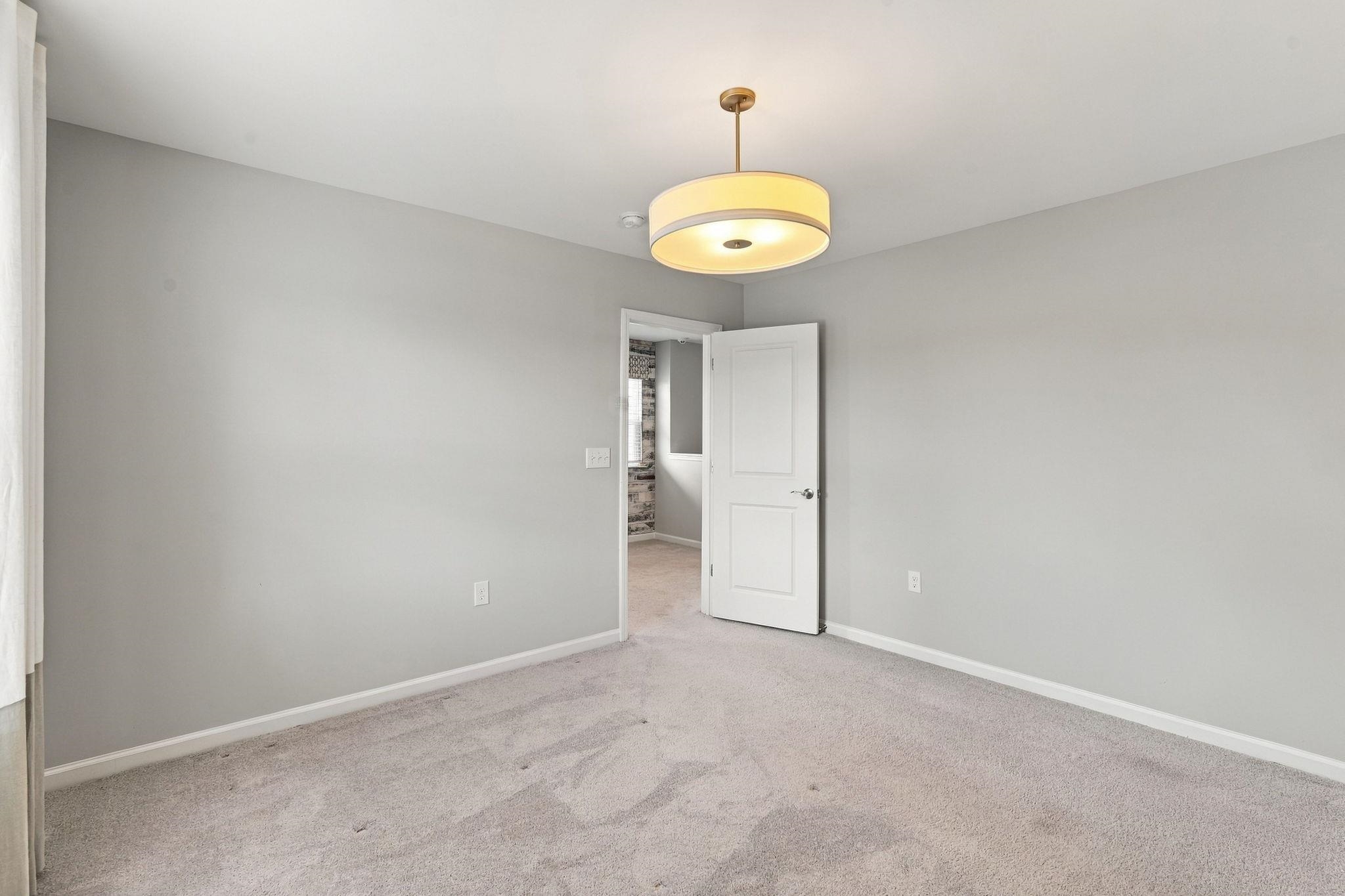 4880 Sandlewood Dr. Property Photo 43