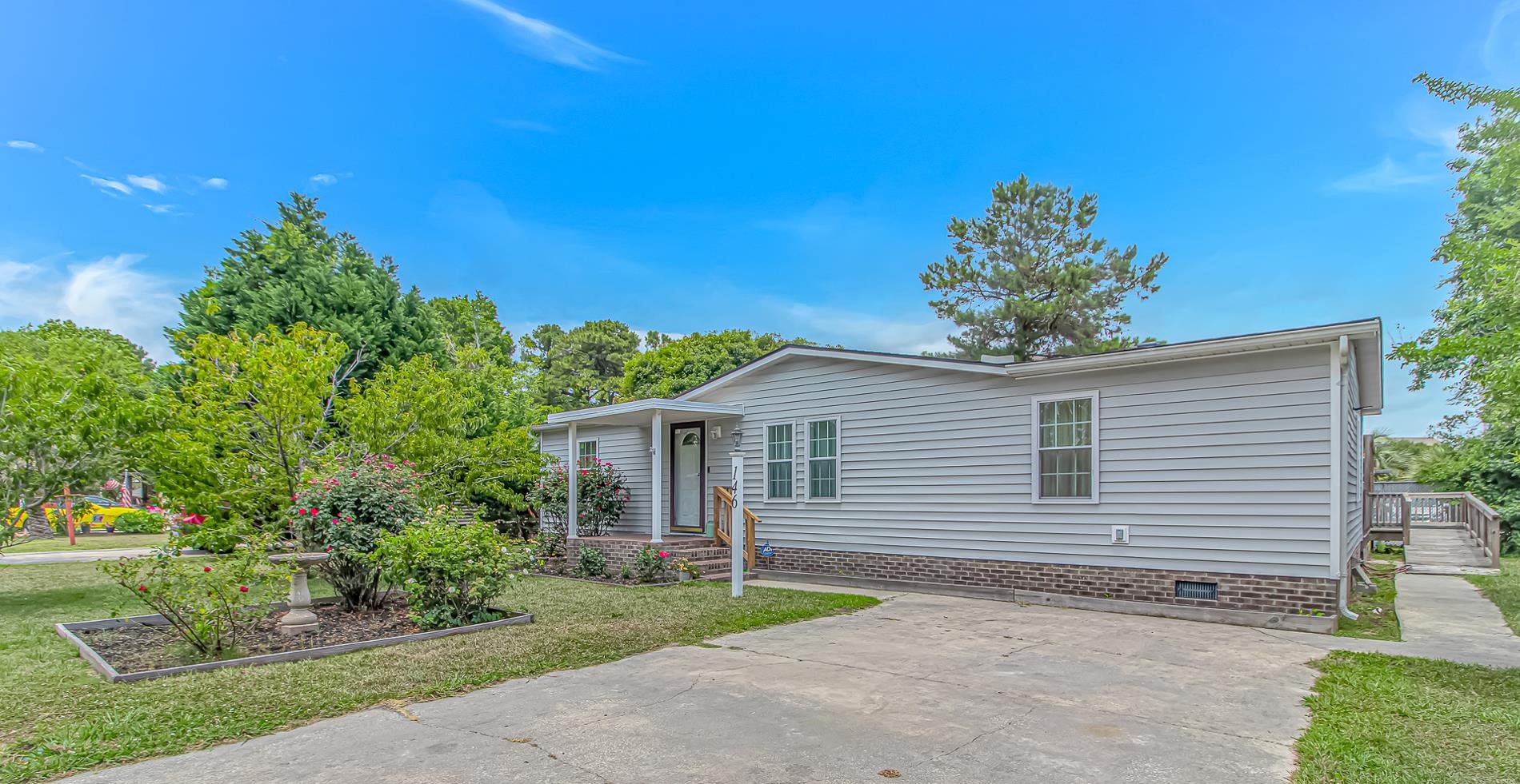146 Queens Rd. Property Photo 2