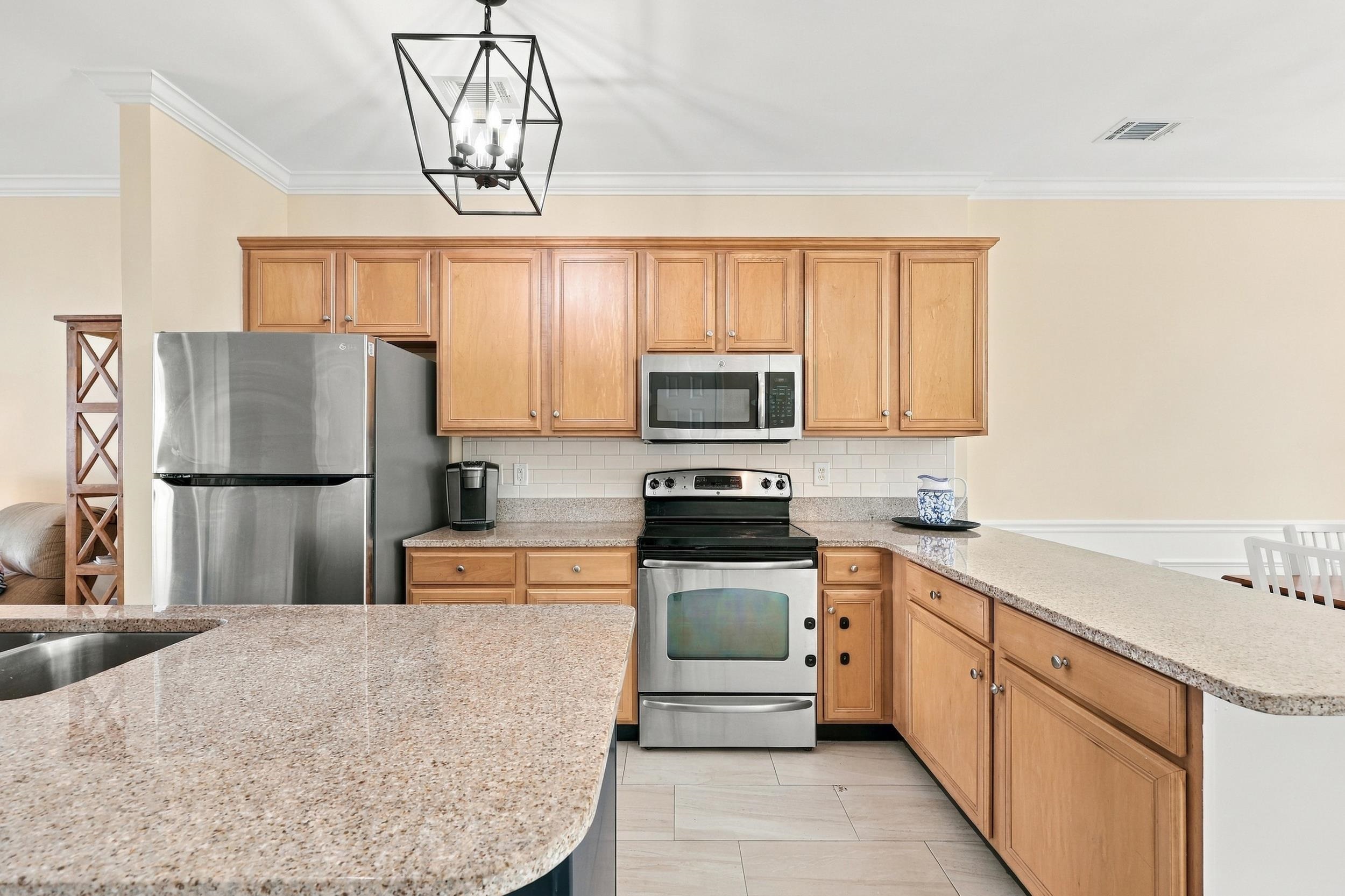 790 Howard Ave. Property Photo 12