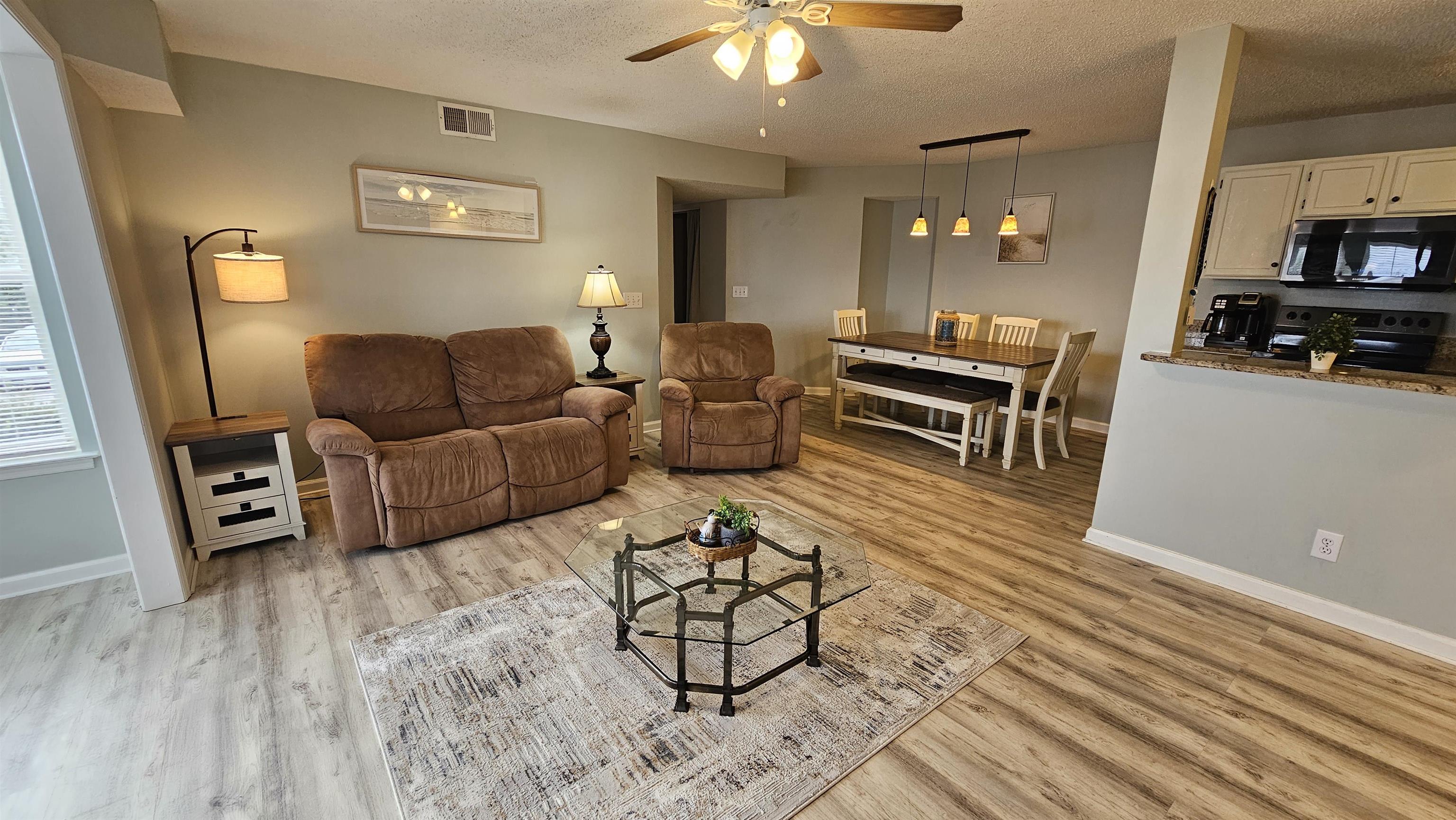 2266 Huntingdon Dr. Property Photo 4