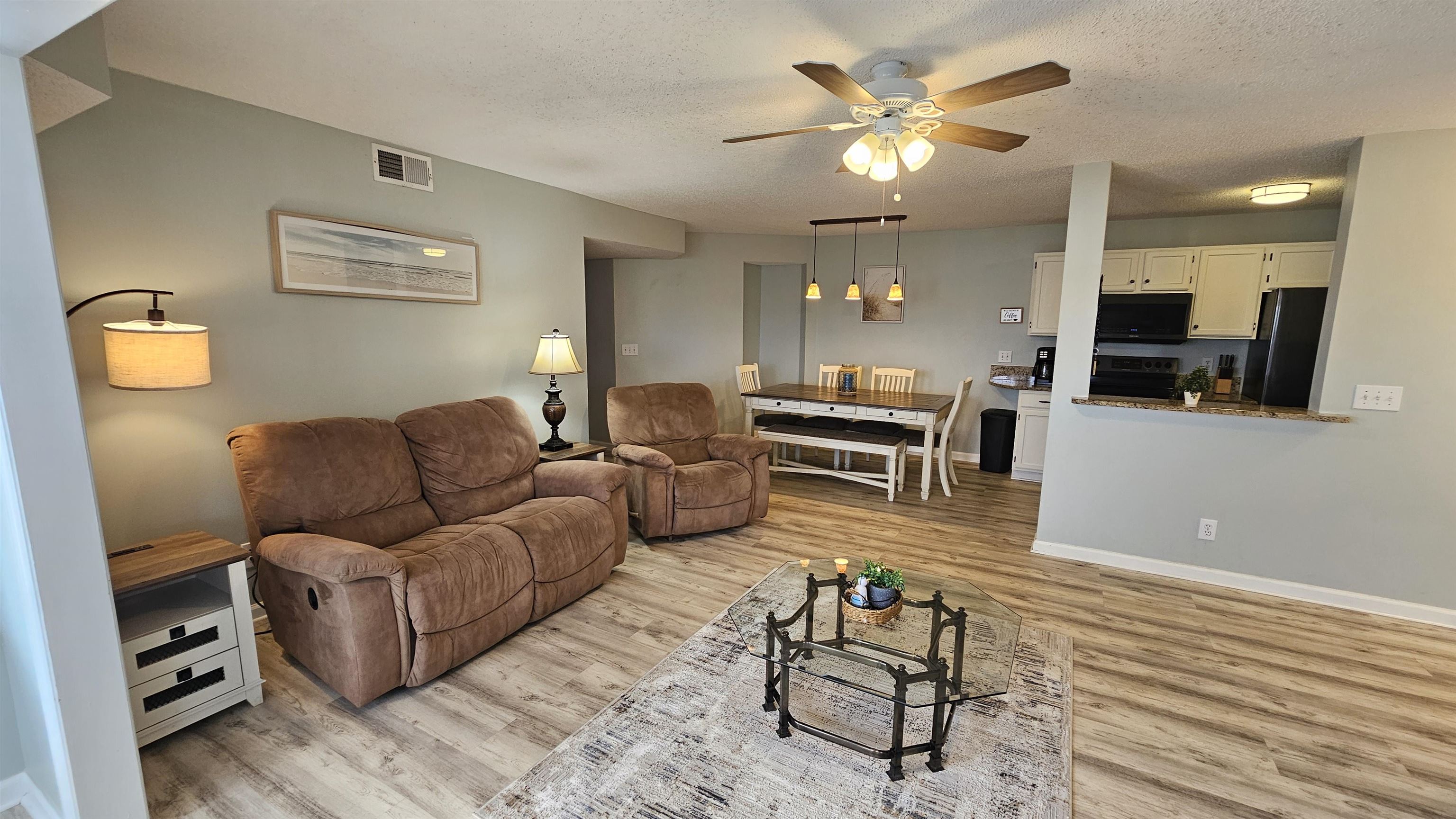 2266 Huntingdon Dr. Property Photo 6