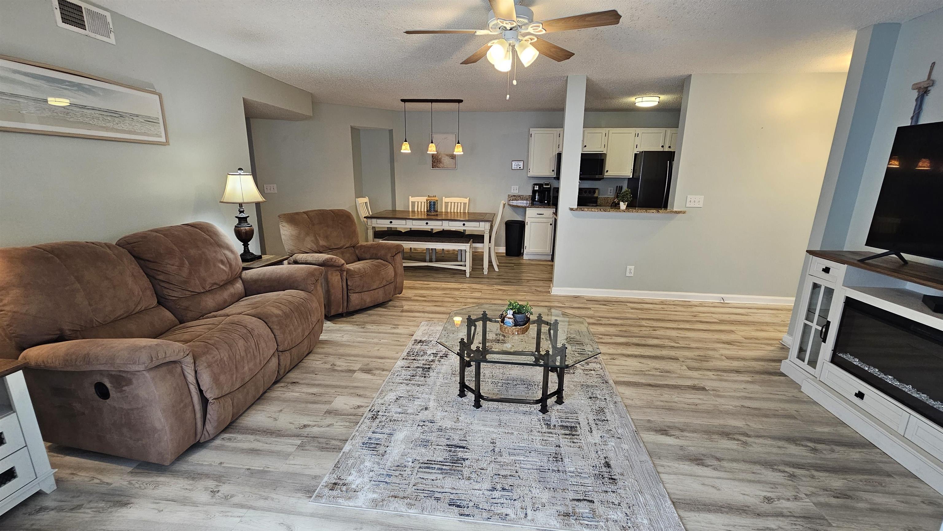 2266 Huntingdon Dr. Property Photo 11
