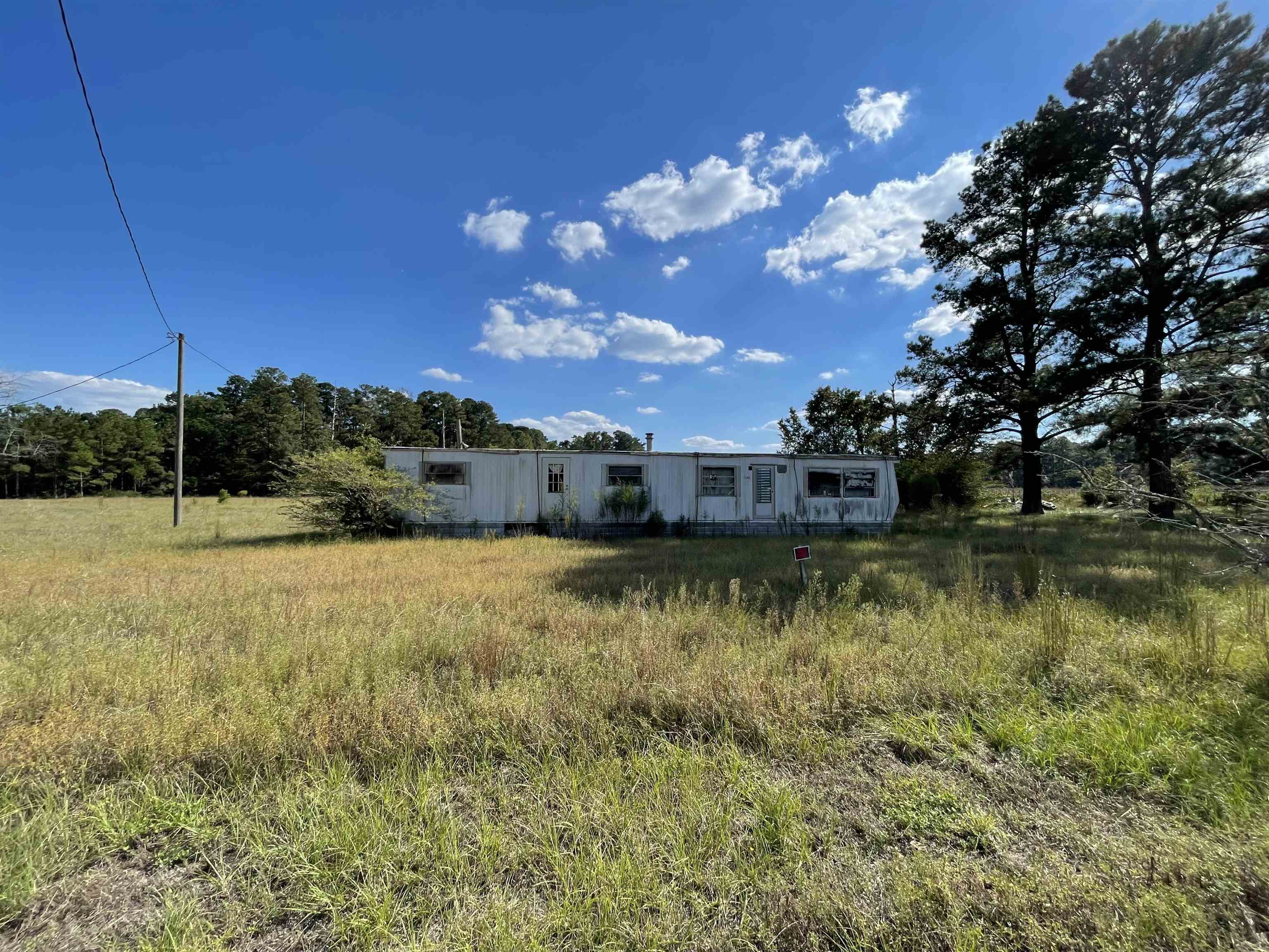 1150 Log Cabin Rd. Property Photo 4