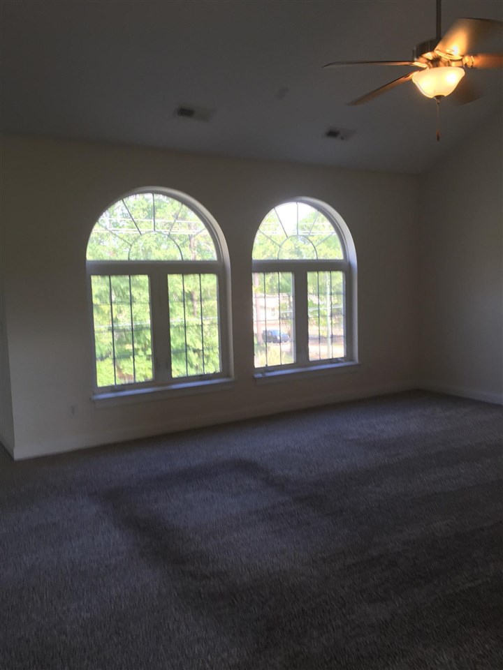 300 Granada St. Property Photo 4
