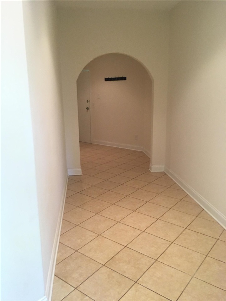 300 Granada St. Property Photo 11
