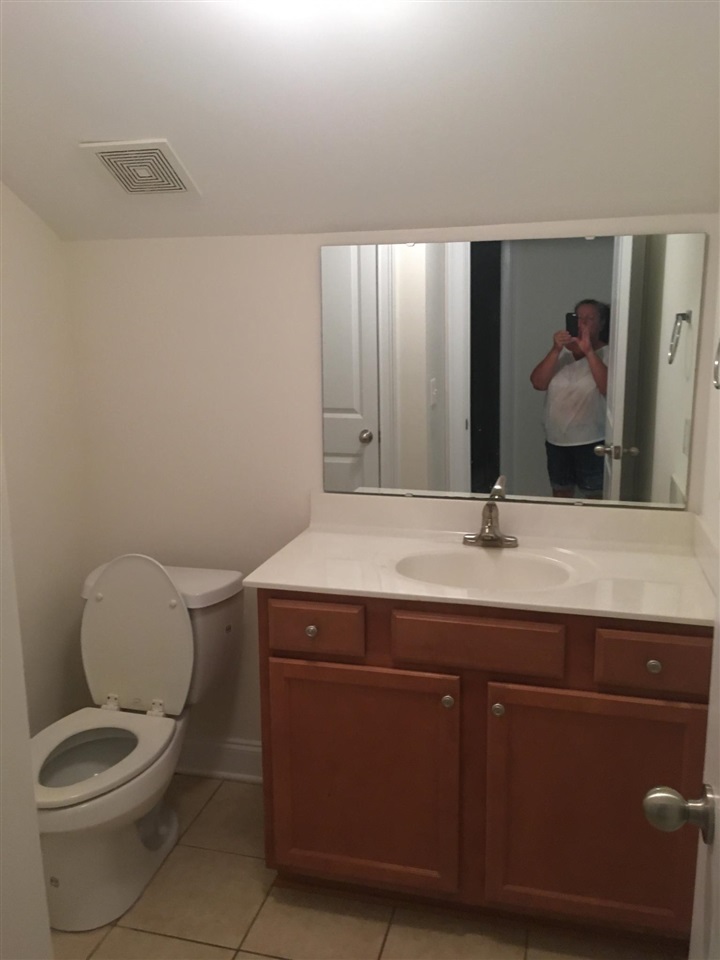 300 Granada St. Property Photo 12