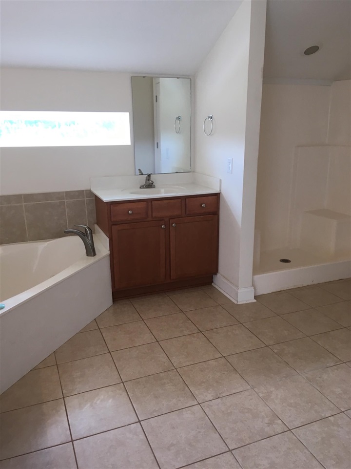 300 Granada St. Property Photo 15