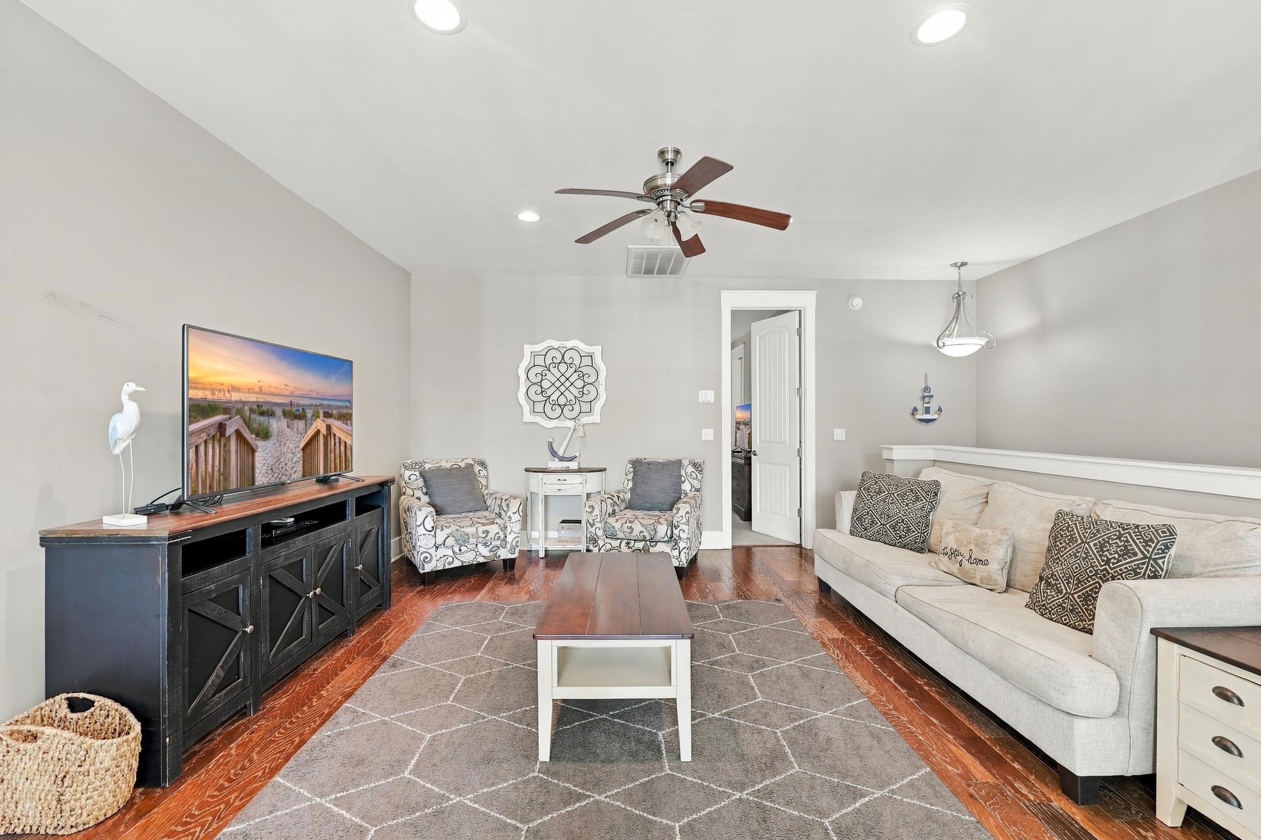 835 Maderia Dr. Property Photo 12