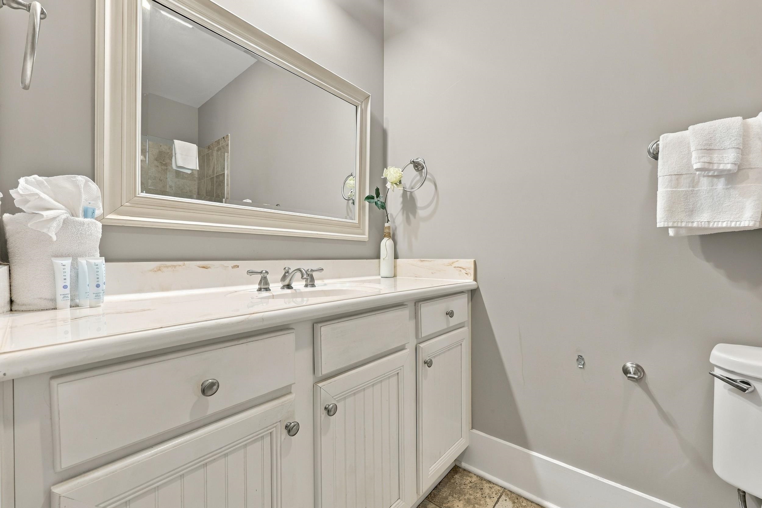 835 Maderia Dr. Property Photo 14
