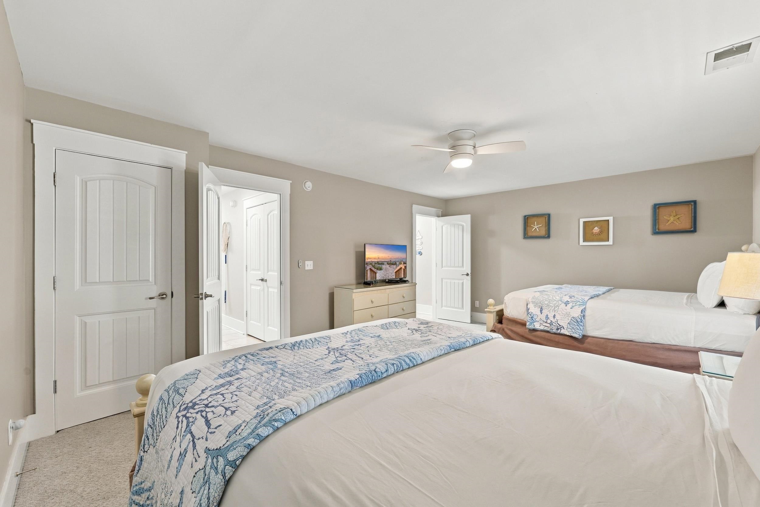 835 Maderia Dr. Property Photo 19