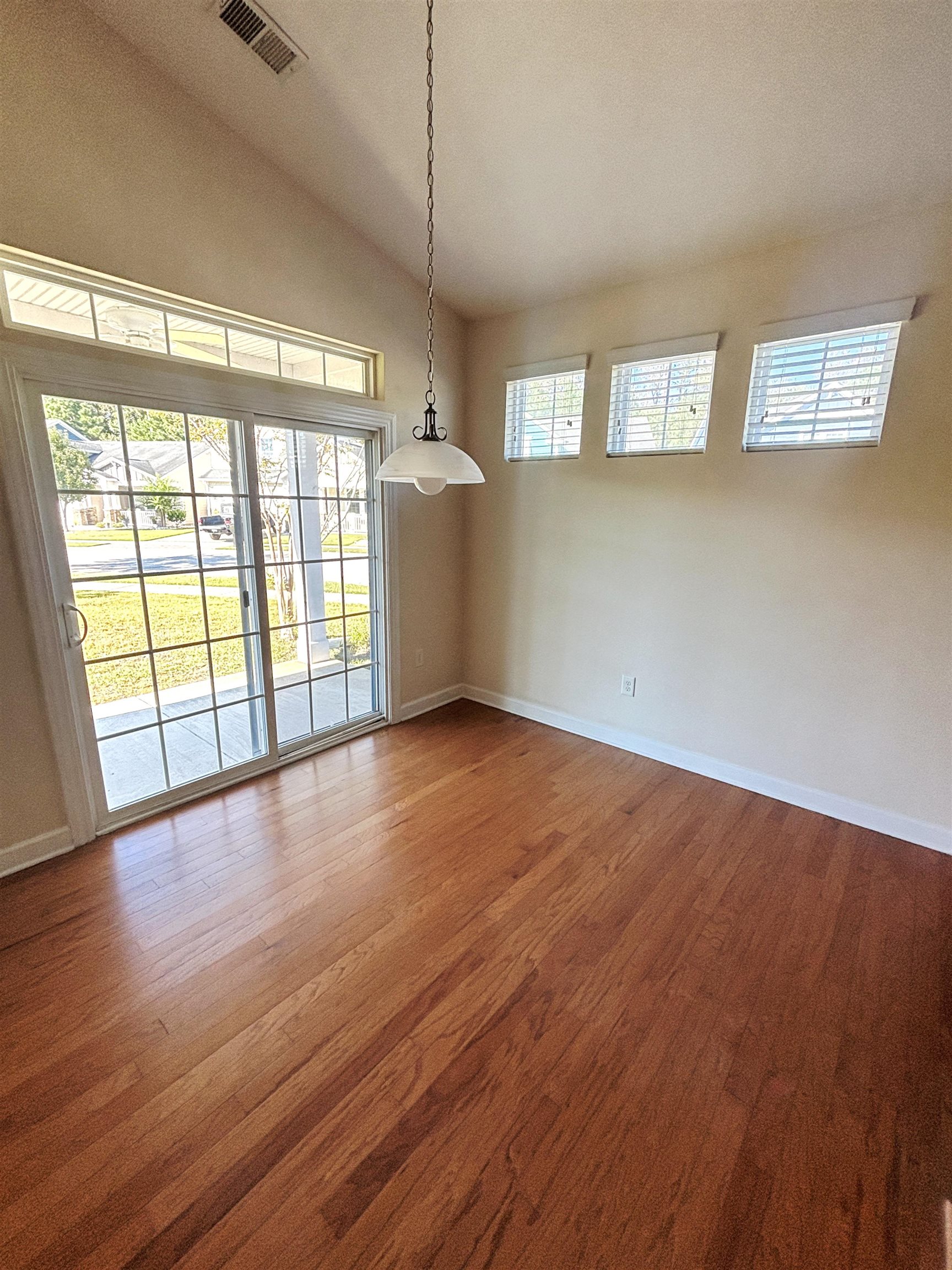 2583 Heritage Loop Property Photo 4