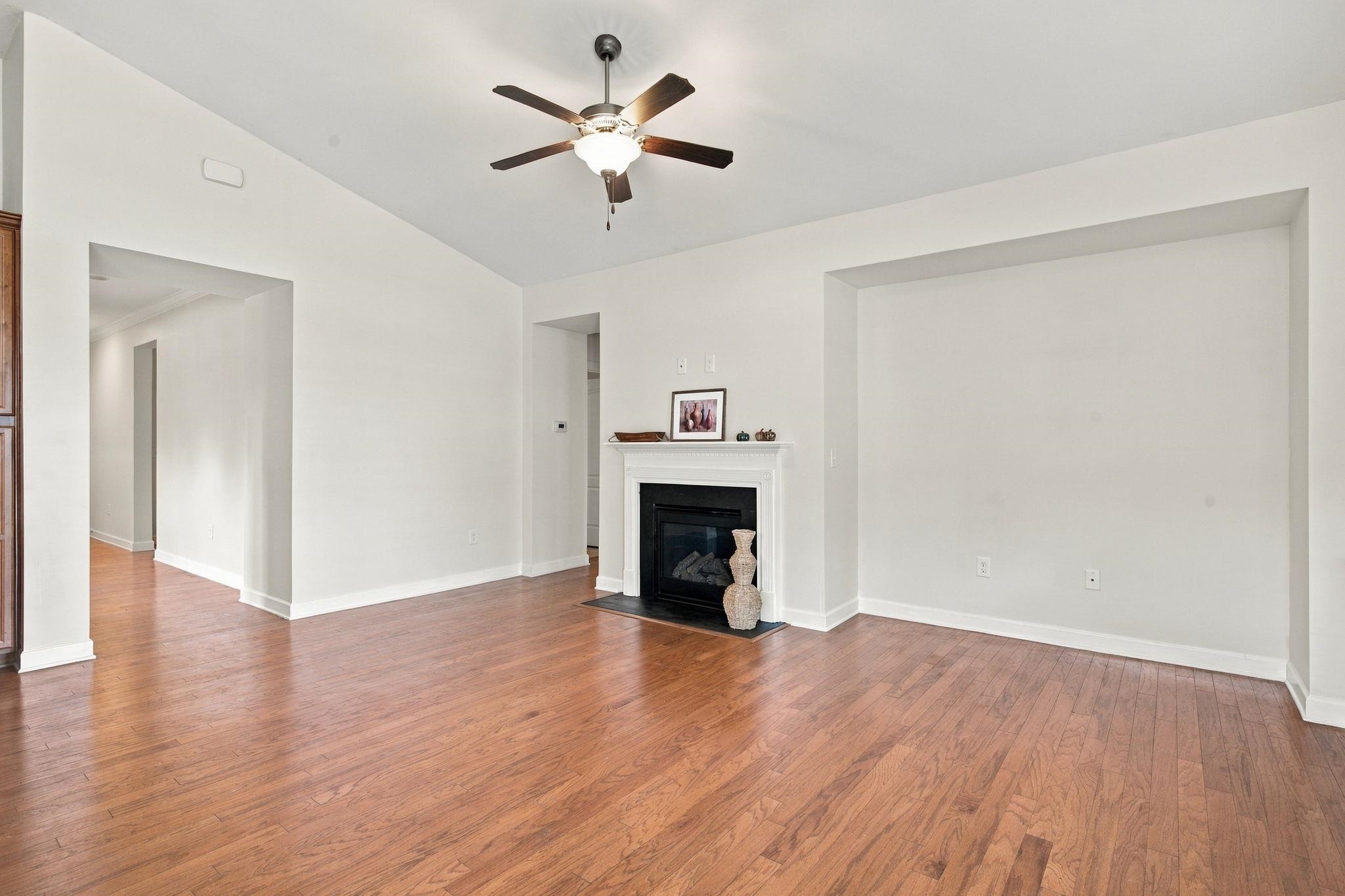 2583 Heritage Loop Property Photo 6