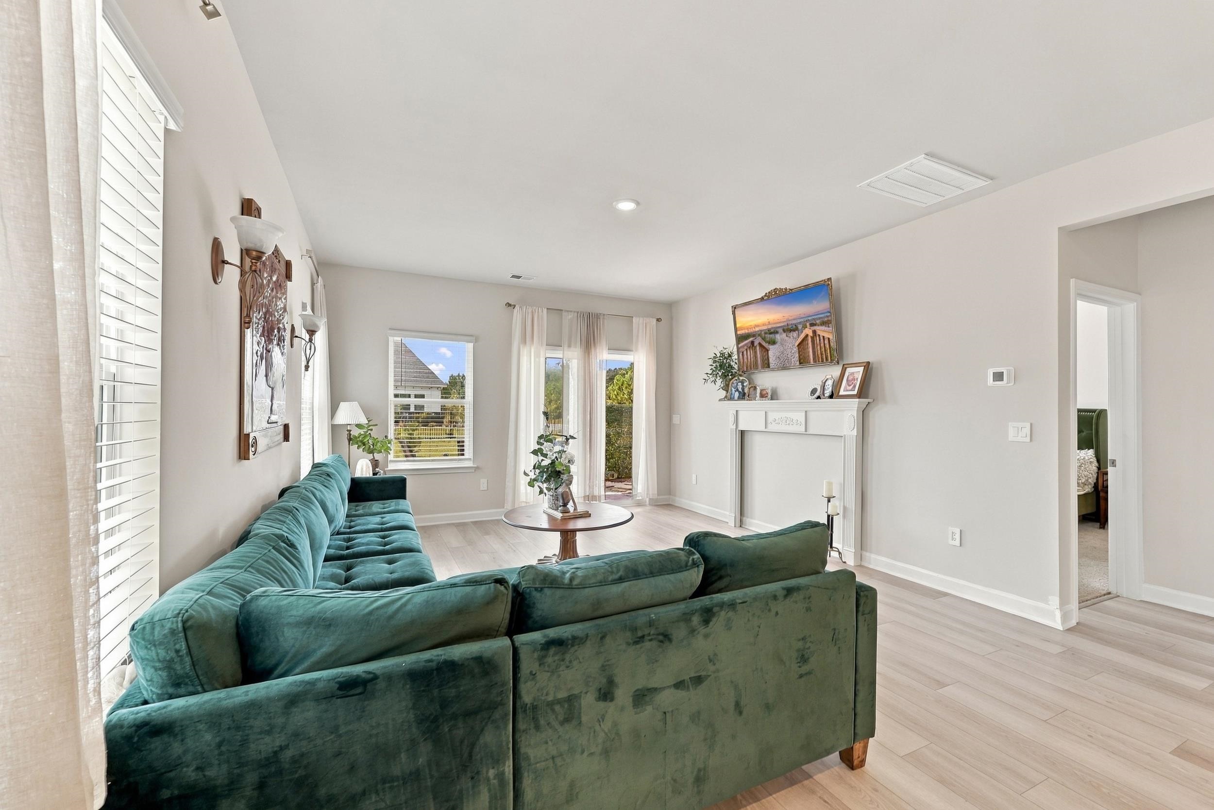 8621 Pinnacle Cove Way Property Photo 16