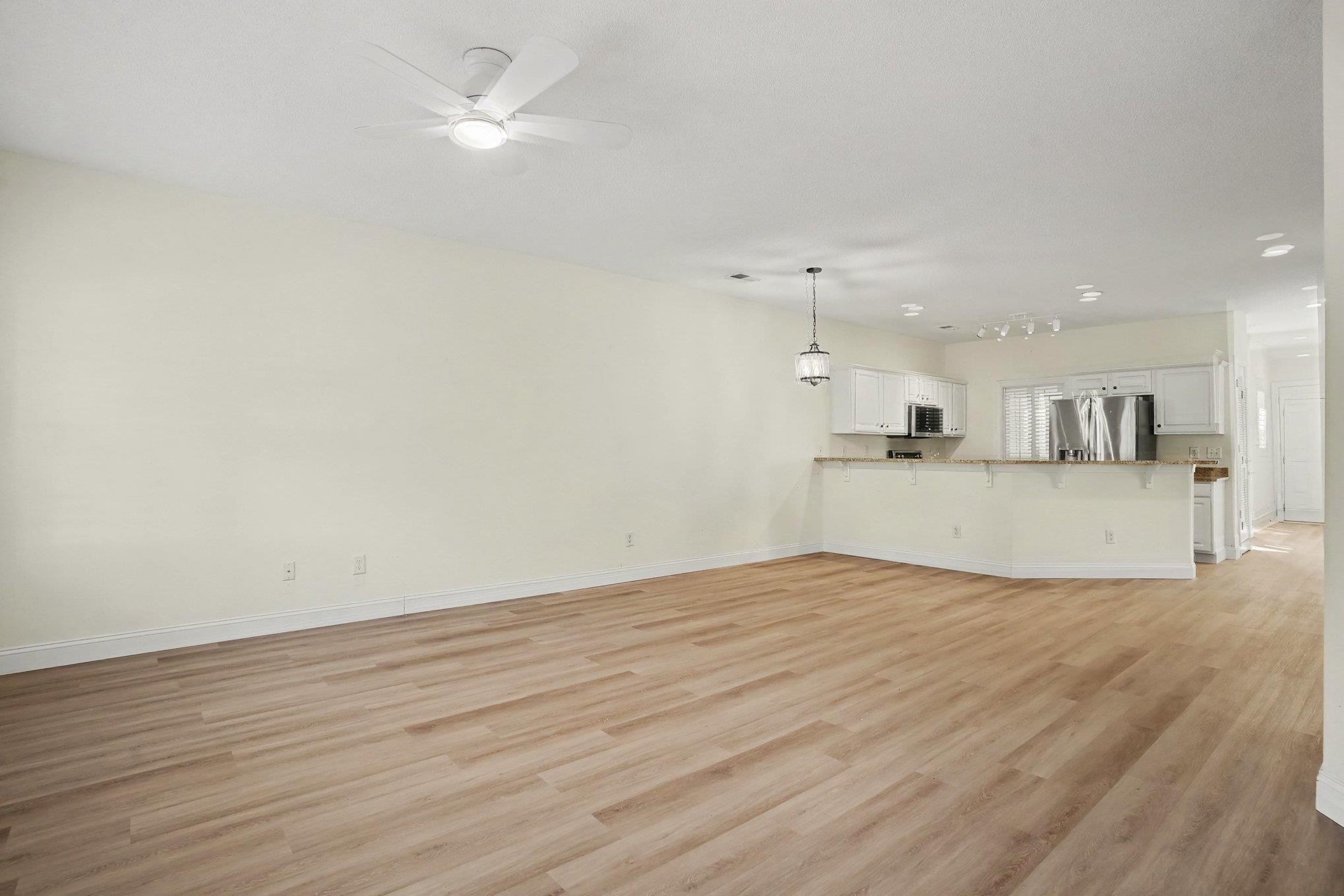 5046 Glenbrook Dr. Property Photo 4