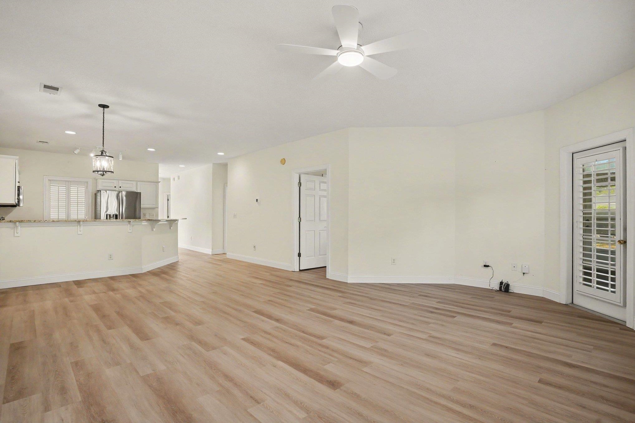 5046 Glenbrook Dr. Property Photo 6
