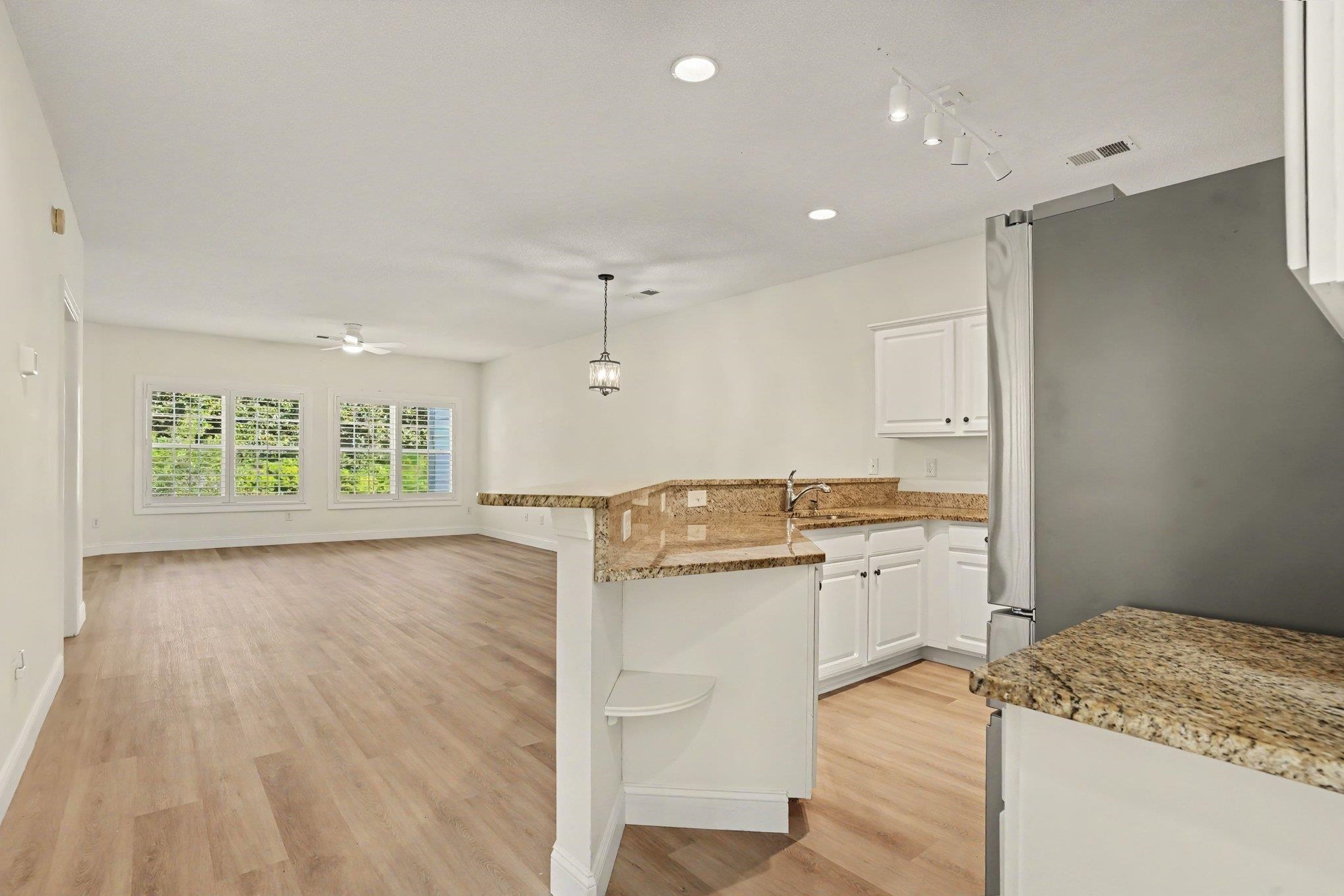 5046 Glenbrook Dr. Property Photo 9