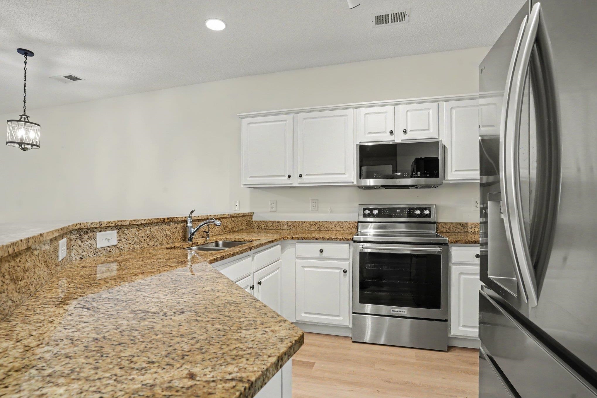 5046 Glenbrook Dr. Property Photo 10