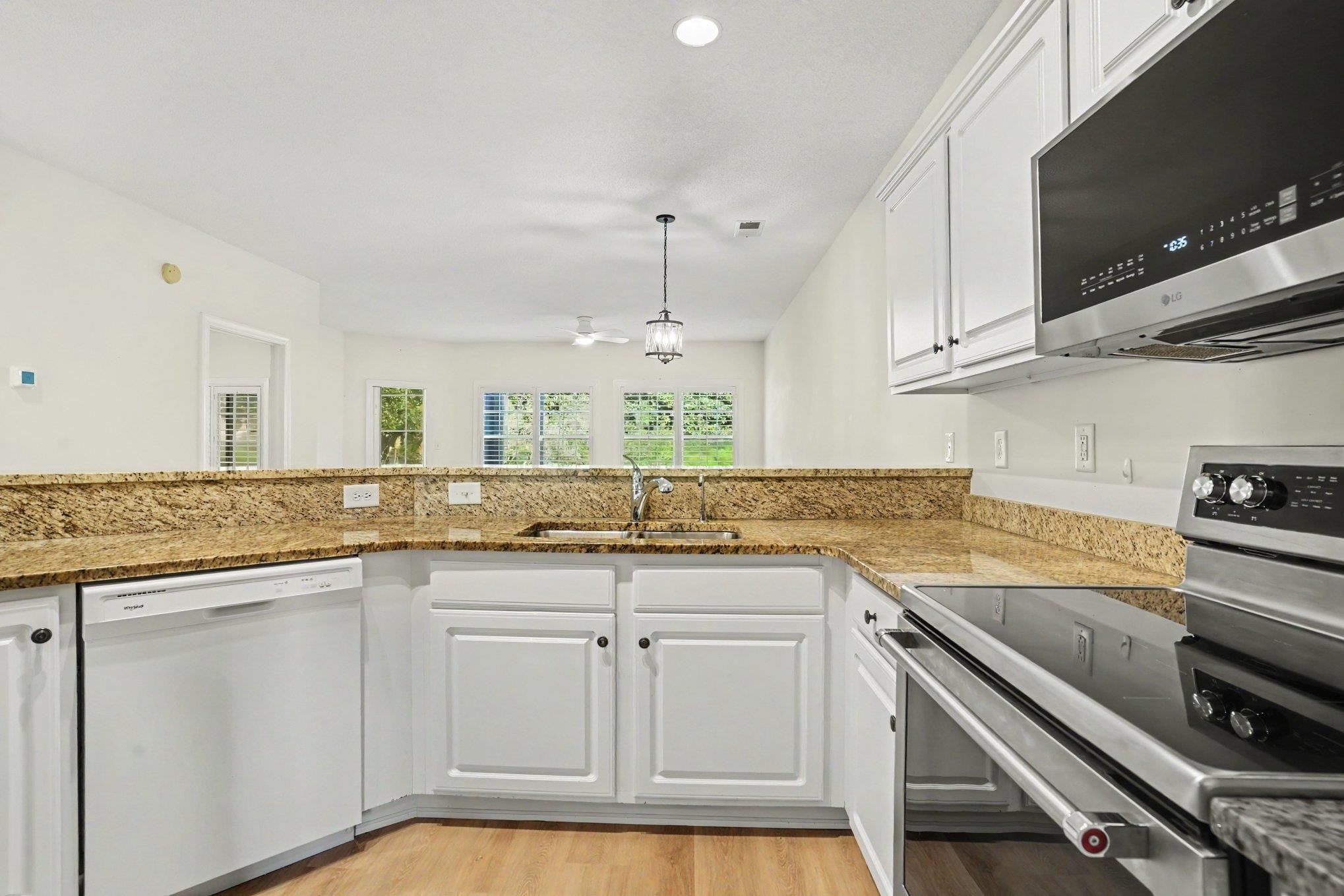 5046 Glenbrook Dr. Property Photo 12