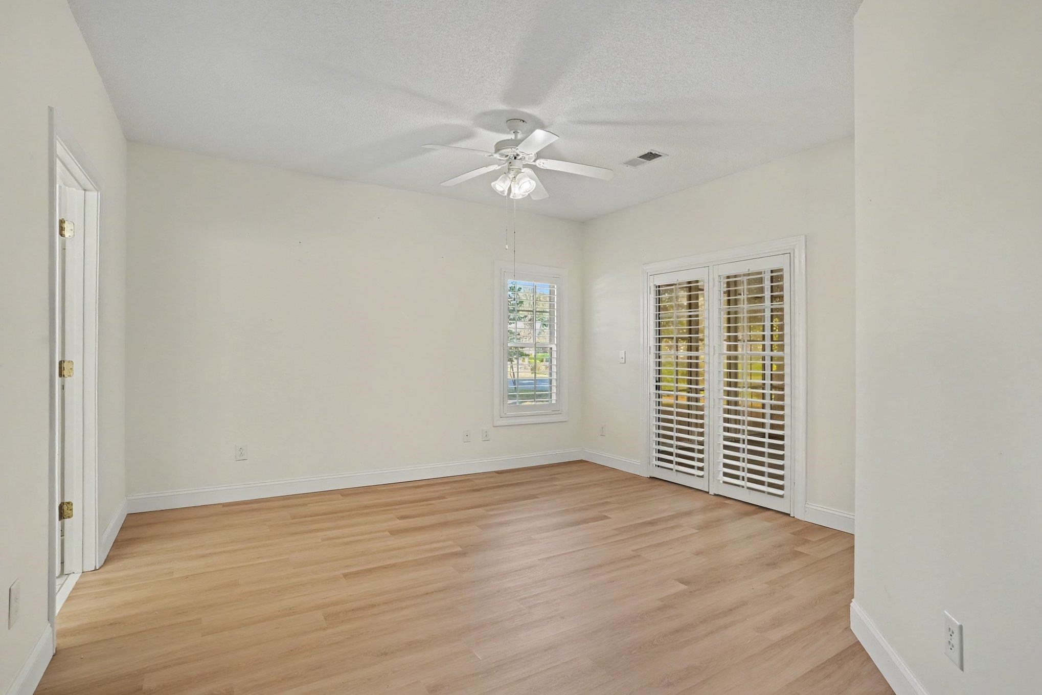 5046 Glenbrook Dr. Property Photo 13