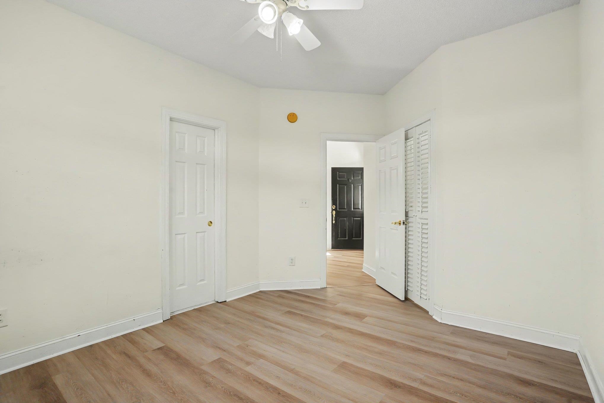 5046 Glenbrook Dr. Property Photo 26