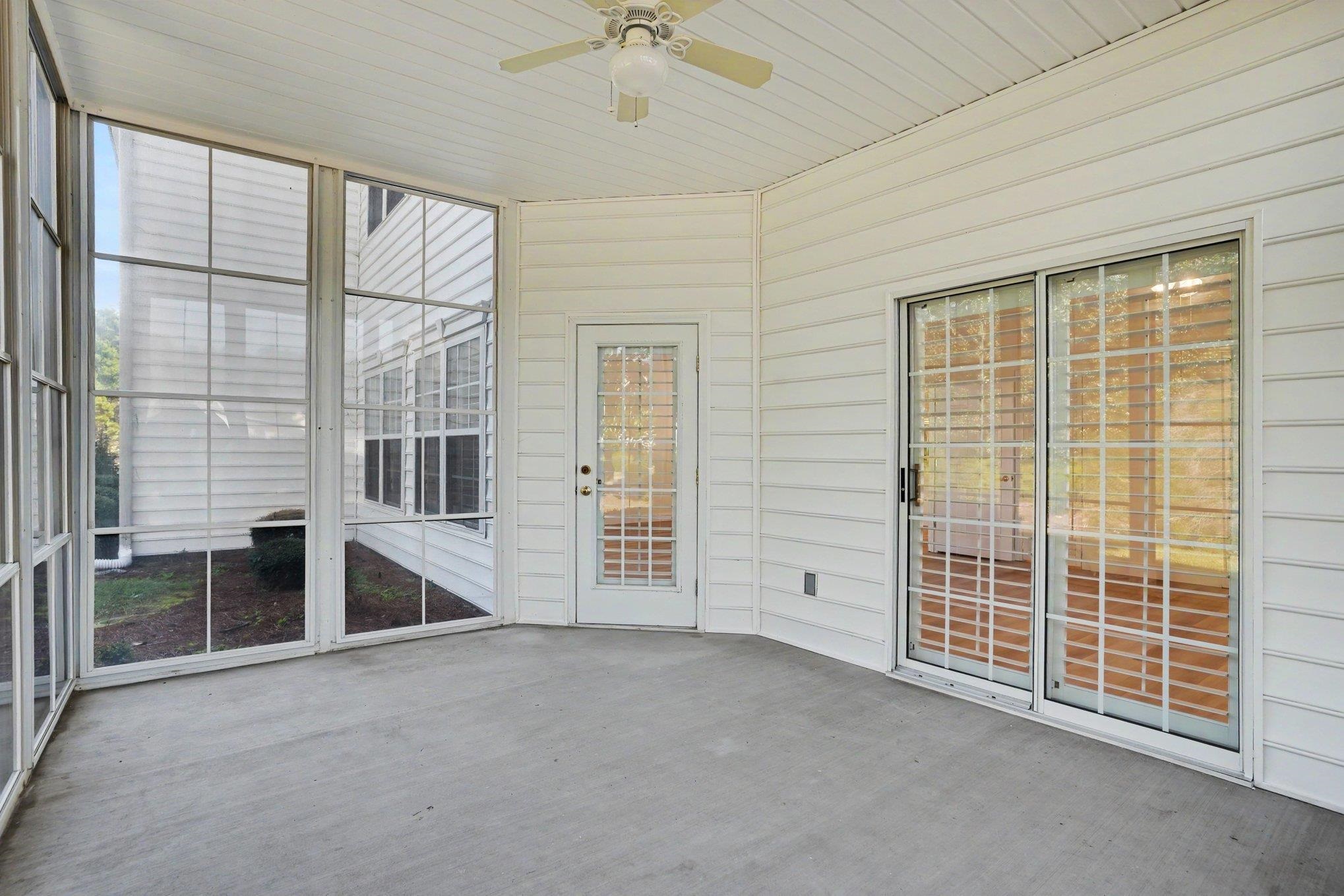 5046 Glenbrook Dr. Property Photo 33