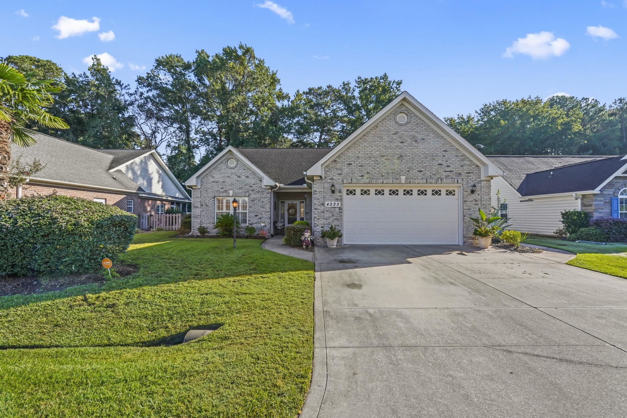 4225 Ravenwood Dr. Property Photo 1
