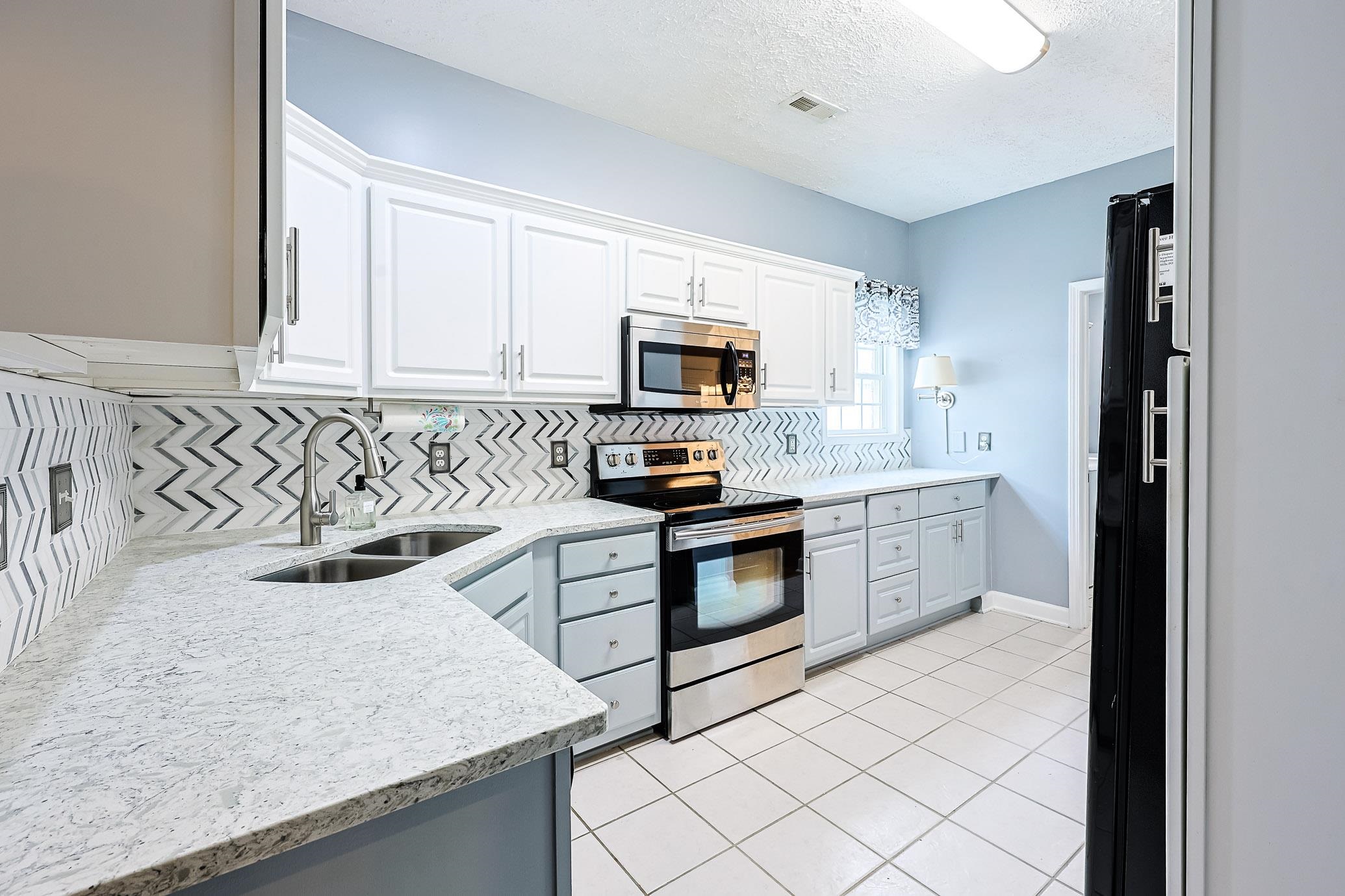 3079 Alice Ln. Property Photo 7