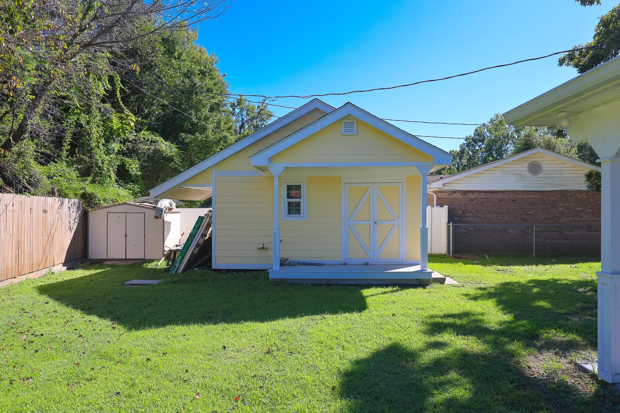 4625 Boxwood Dr. Property Photo 22