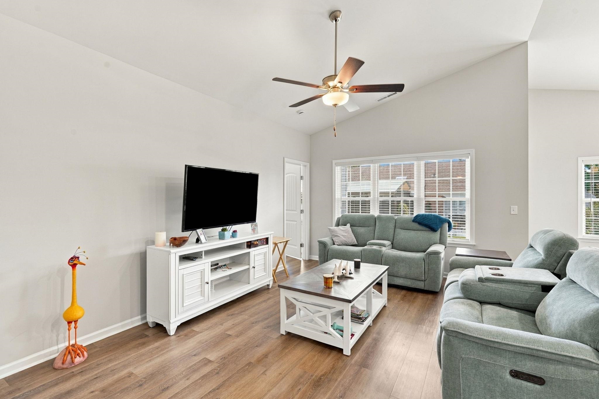 291 Lifestyle Court Property Photo 12