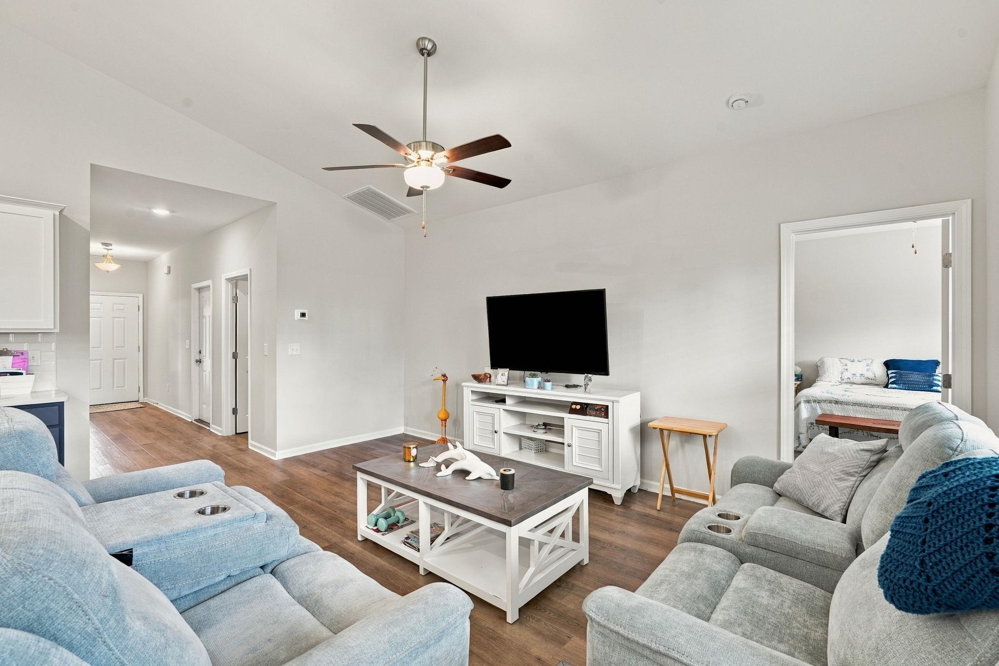 291 Lifestyle Court Property Photo 13