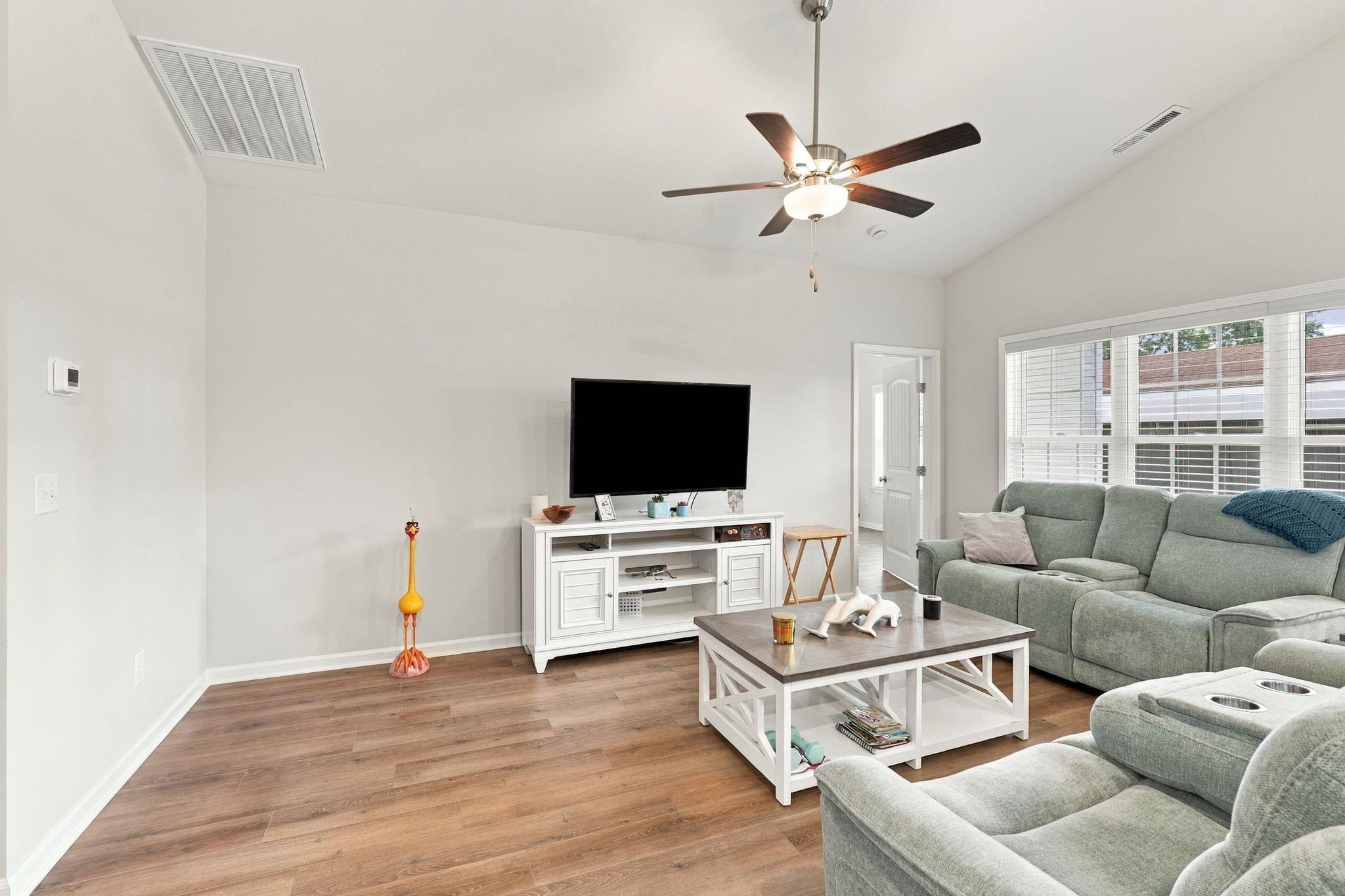 291 Lifestyle Court Property Photo 14