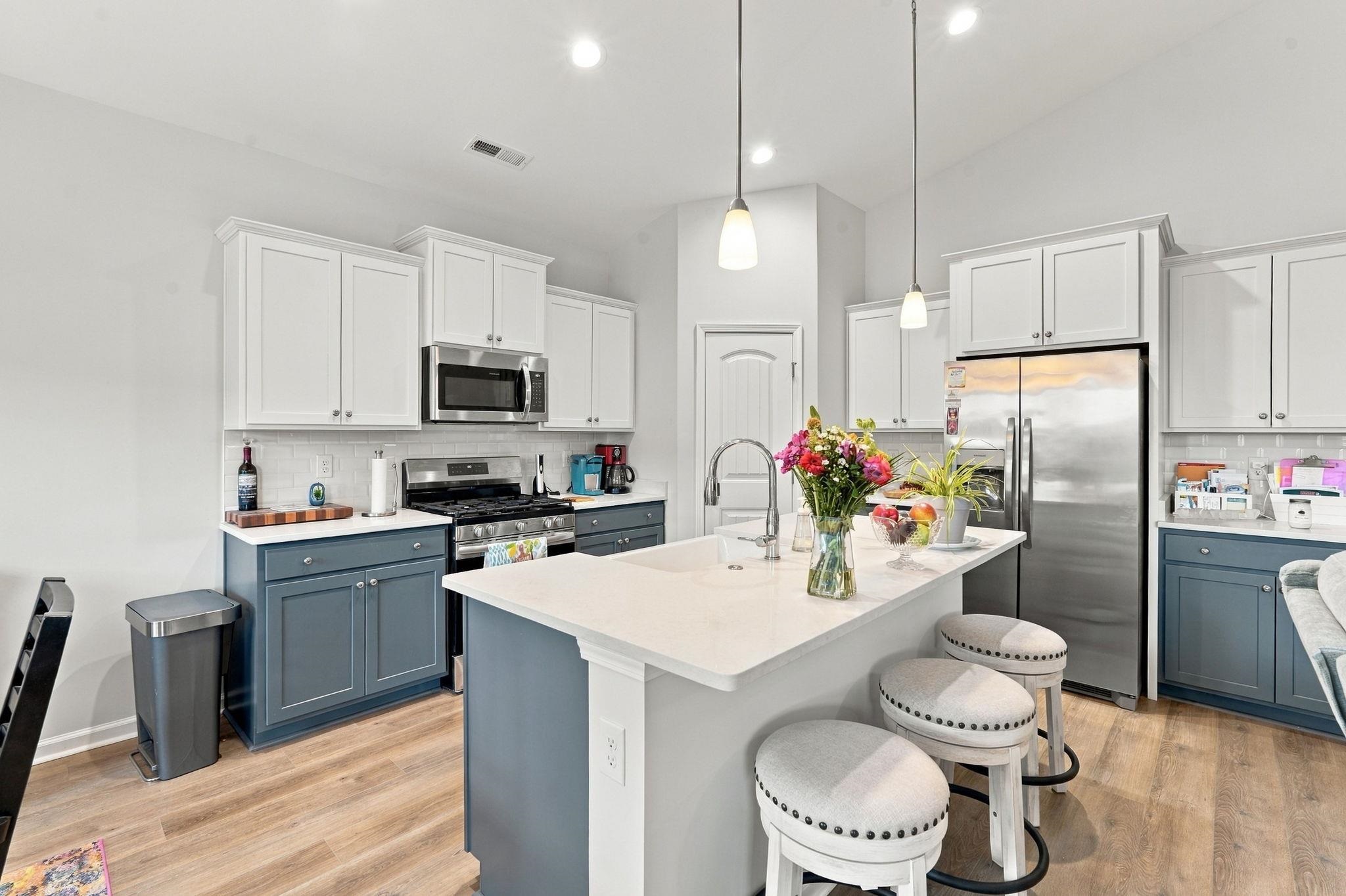 291 Lifestyle Court Property Photo 18