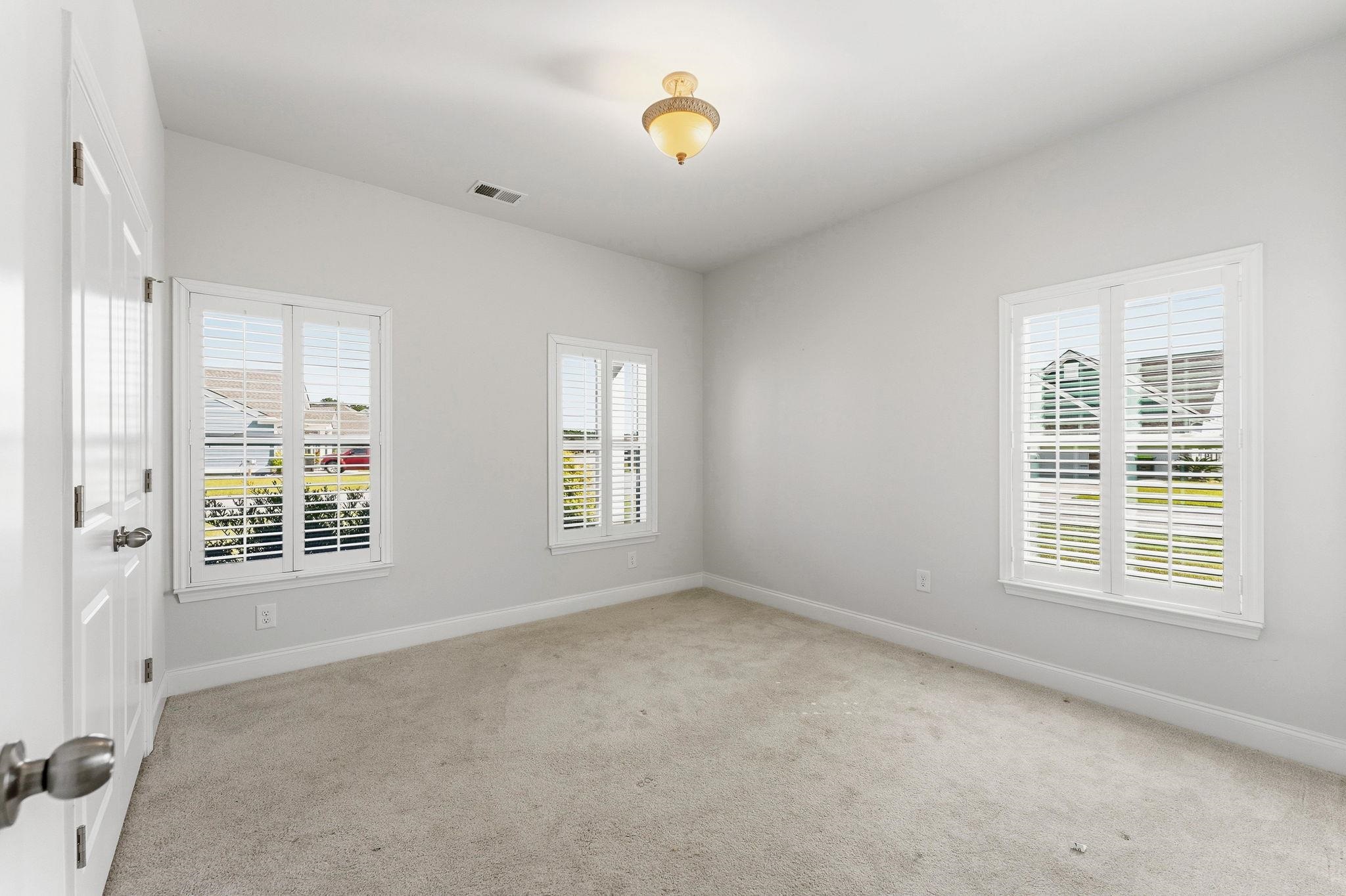 2001 Suwanee Ct. Property Photo 16