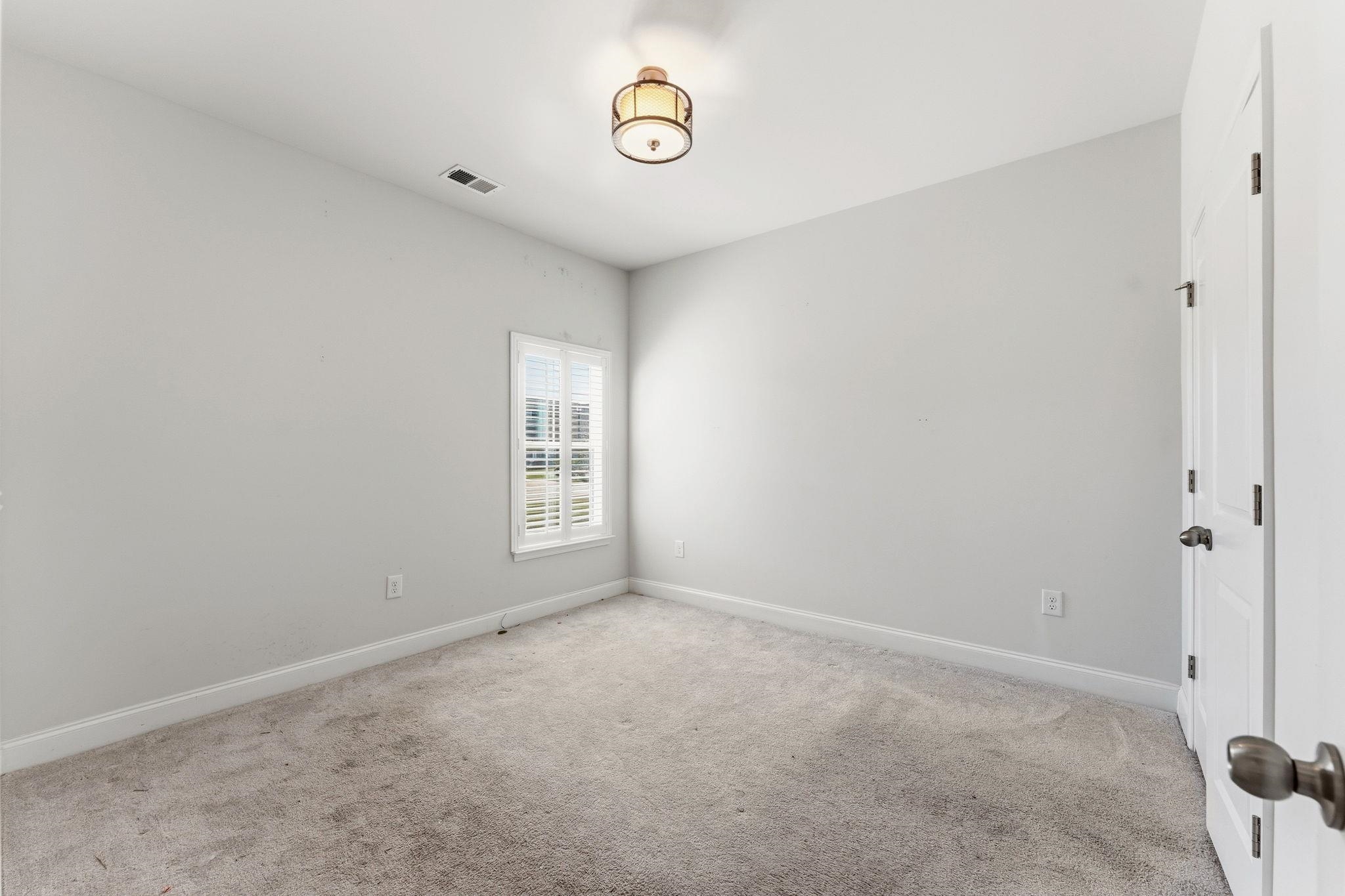 2001 Suwanee Ct. Property Photo 19