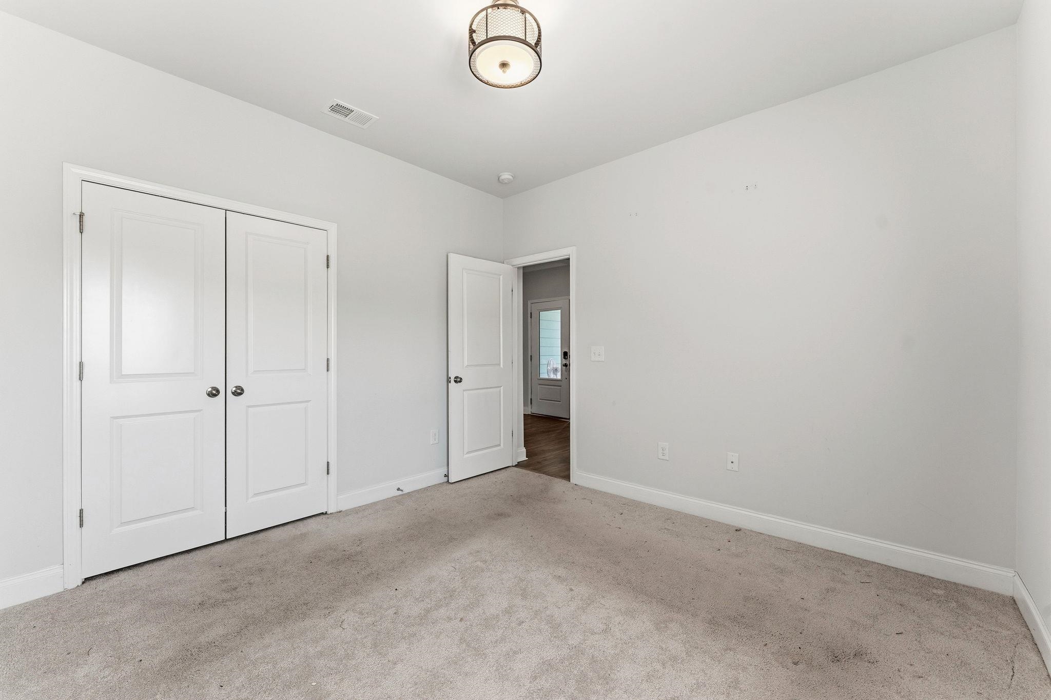 2001 Suwanee Ct. Property Photo 20