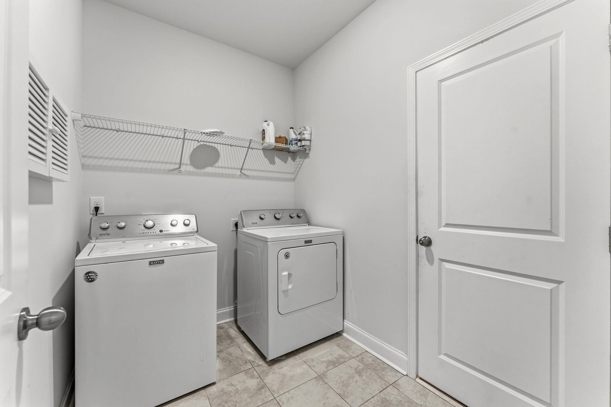 2001 Suwanee Ct. Property Photo 27