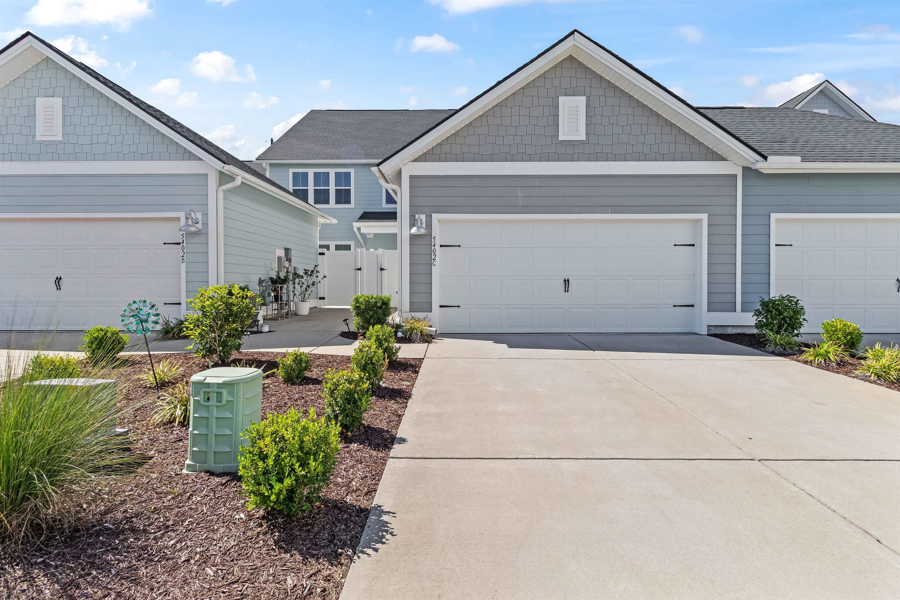 5402 Knobcone Loop Property Photo 1