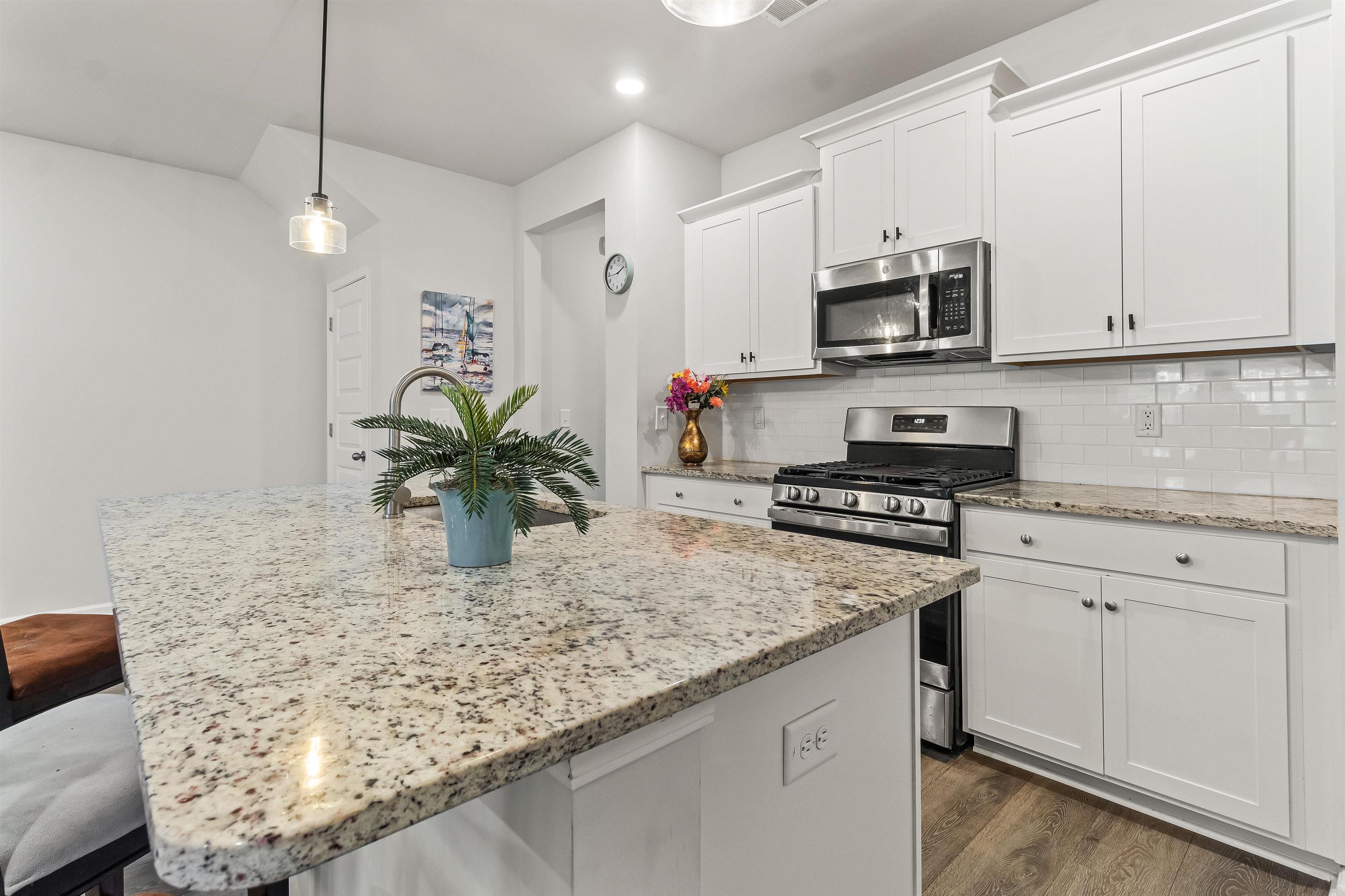 5402 Knobcone Loop Property Photo 9