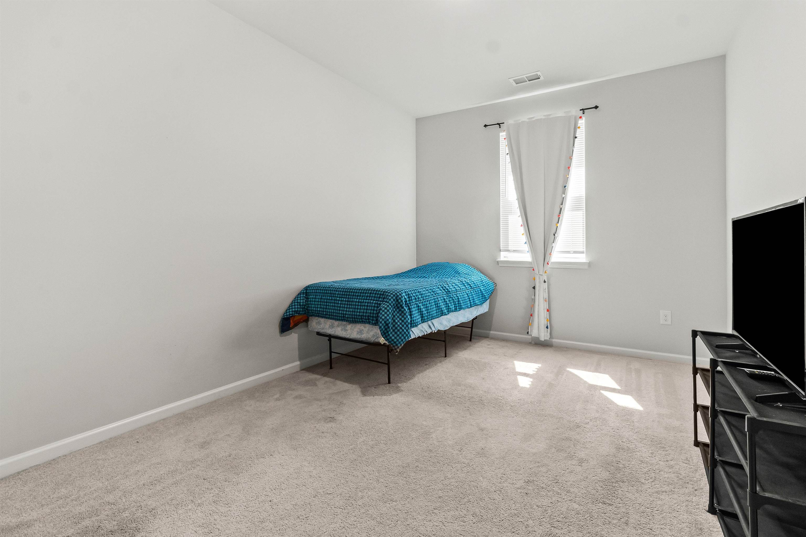 5402 Knobcone Loop Property Photo 17