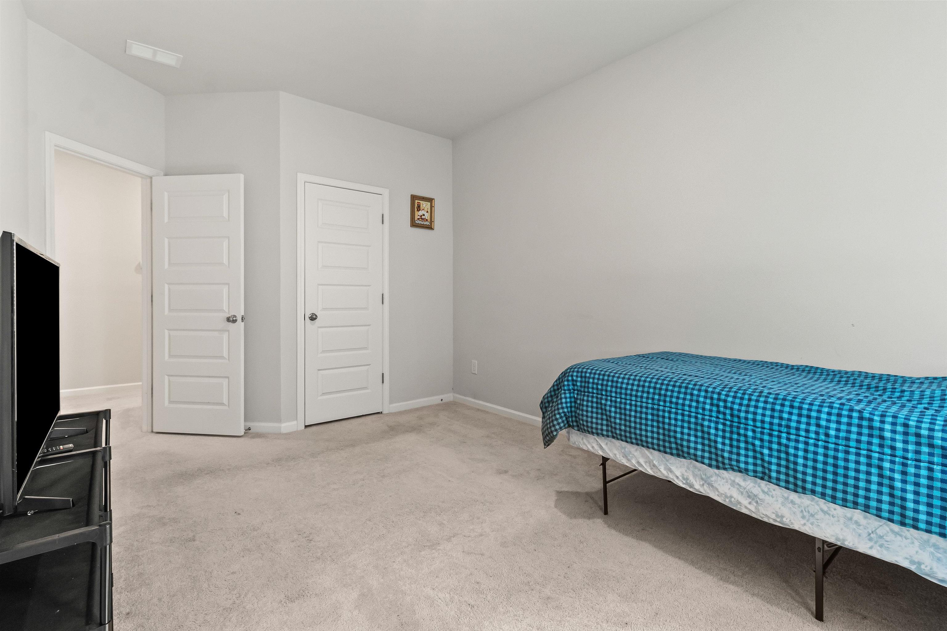 5402 Knobcone Loop Property Photo 18